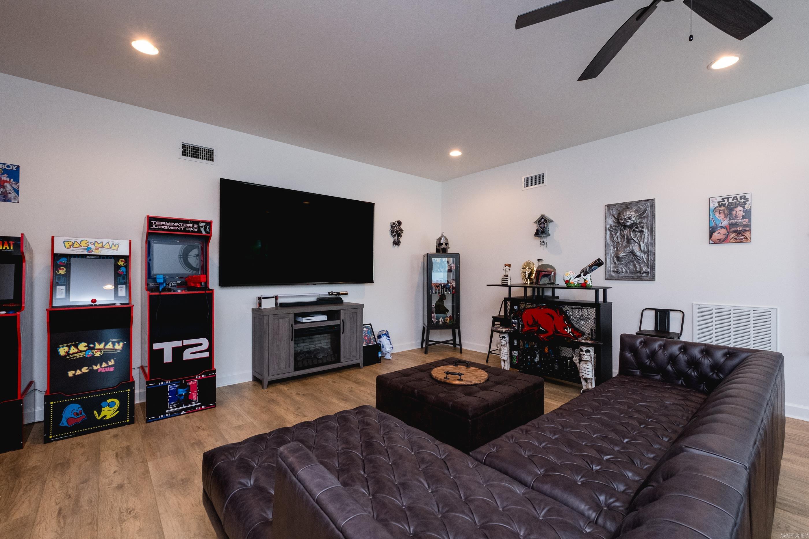 MOUNTAIN CREST ESTATES - Residential