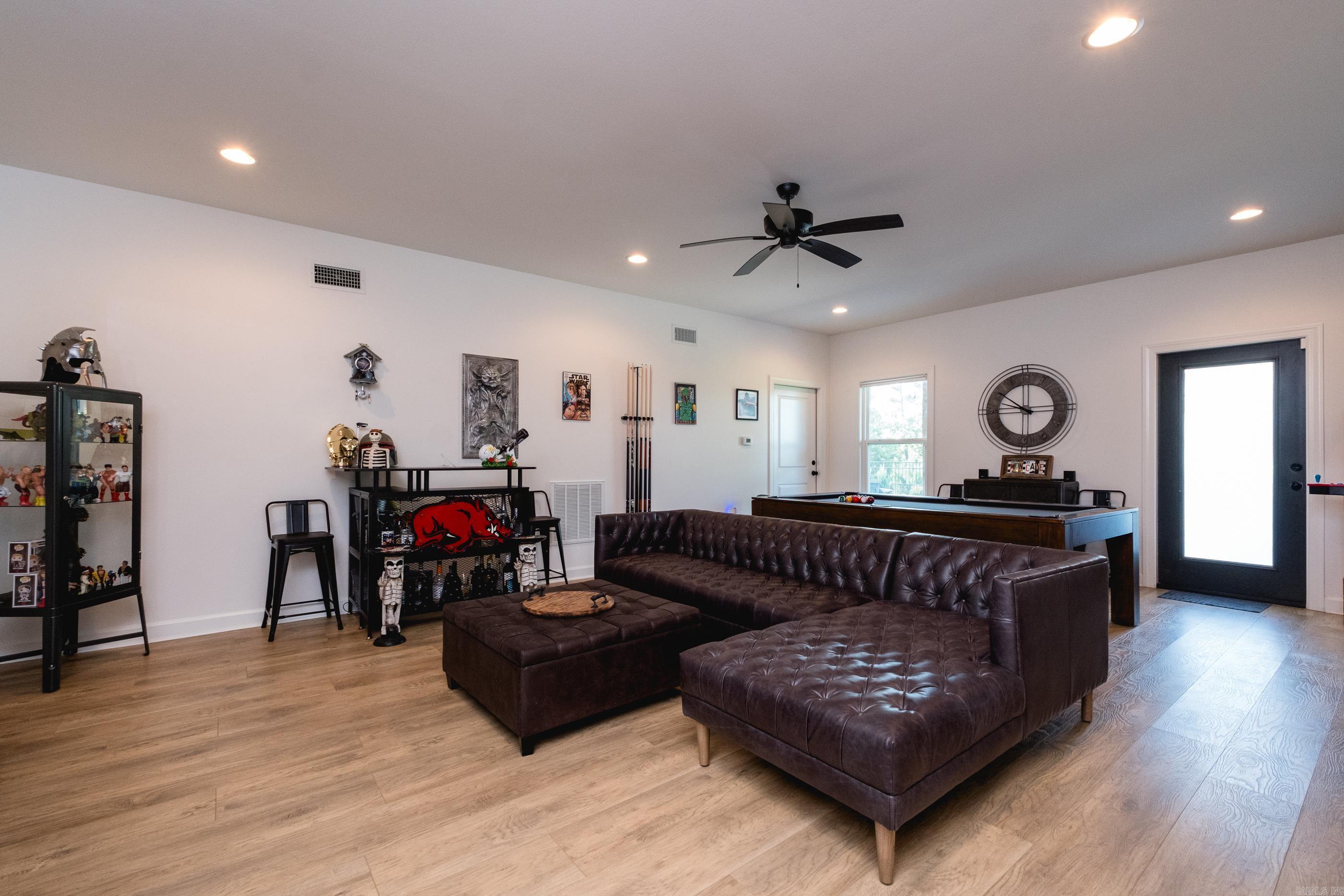 MOUNTAIN CREST ESTATES - Residential