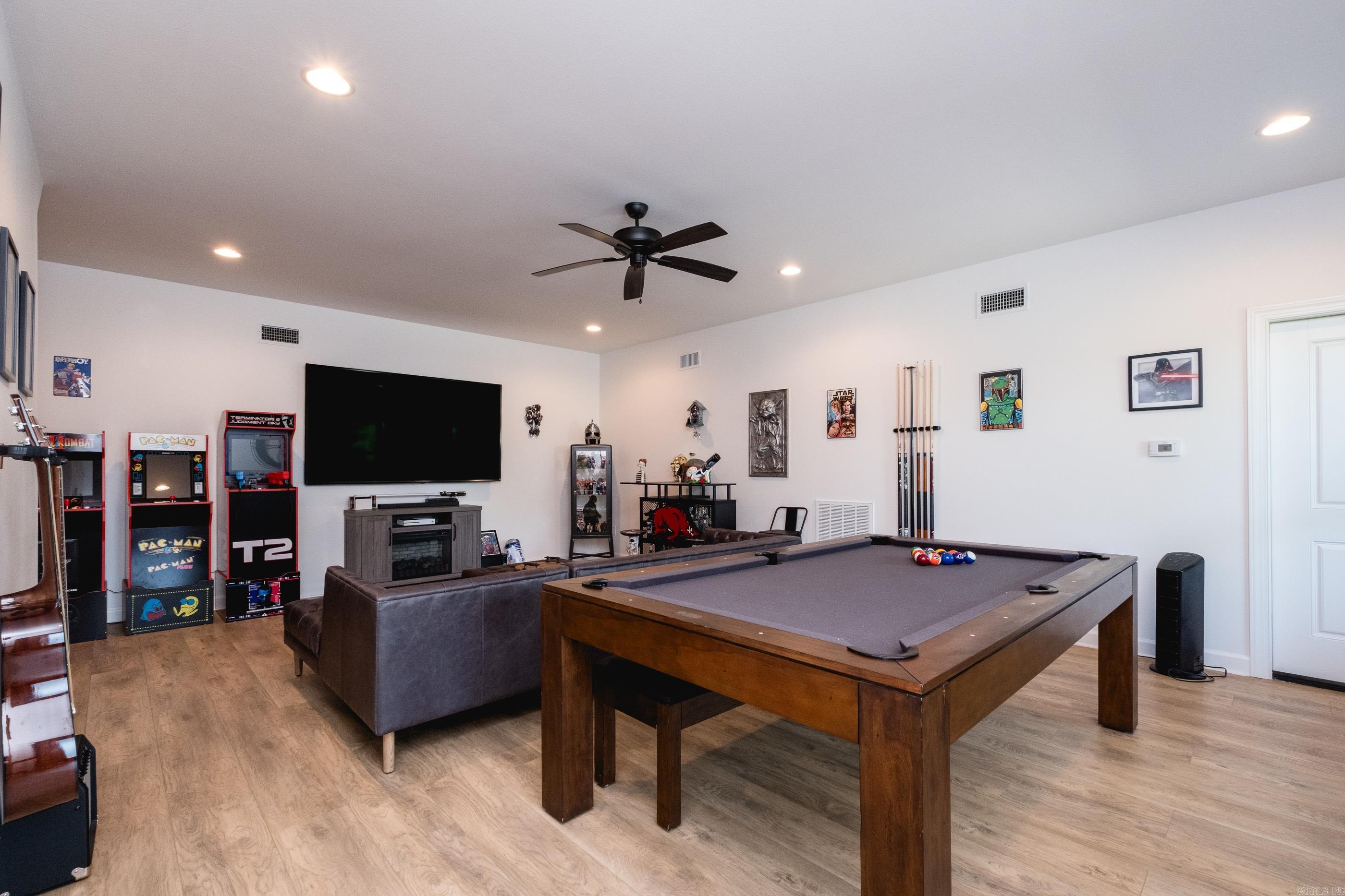 MOUNTAIN CREST ESTATES - Residential