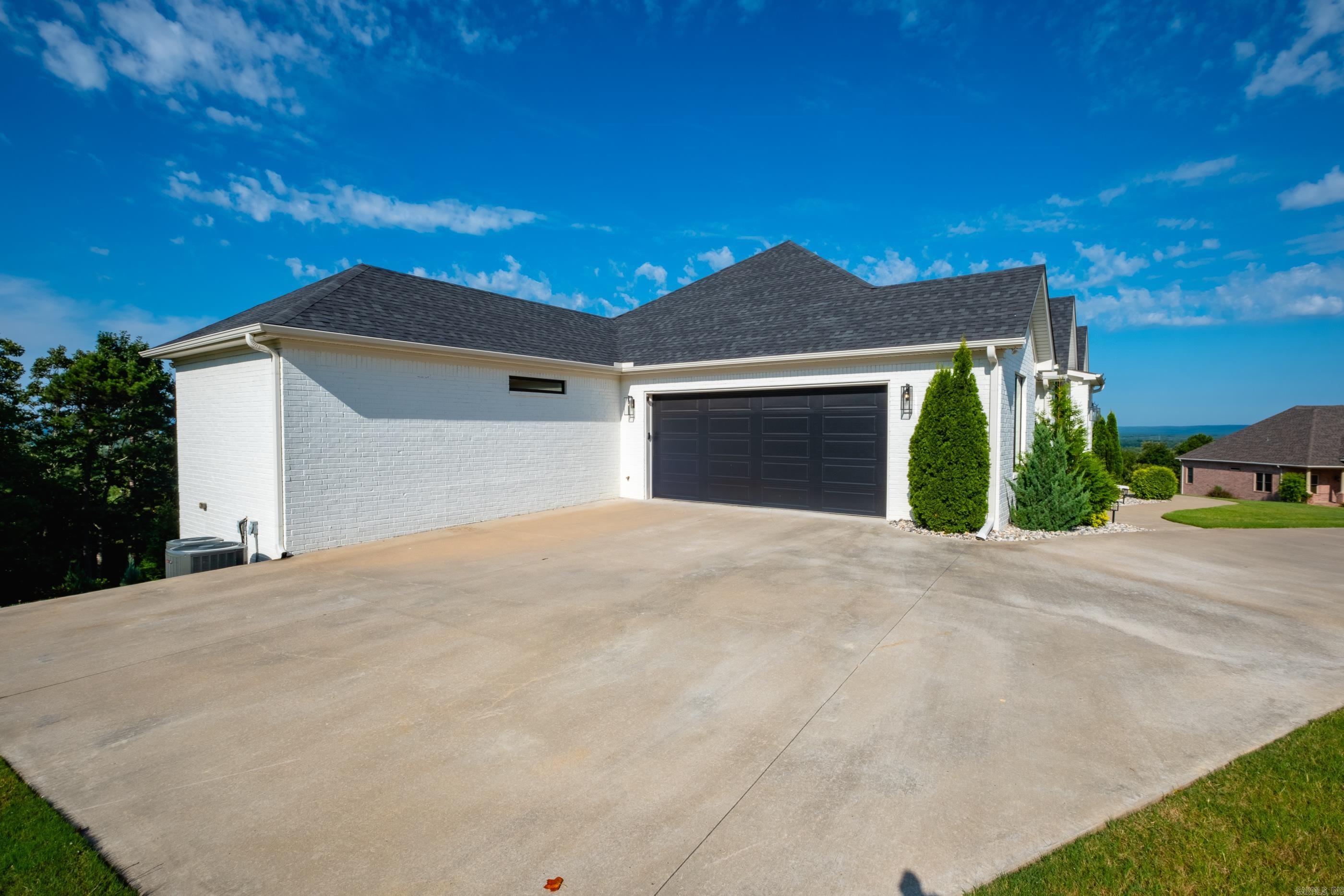 MOUNTAIN CREST ESTATES - Residential