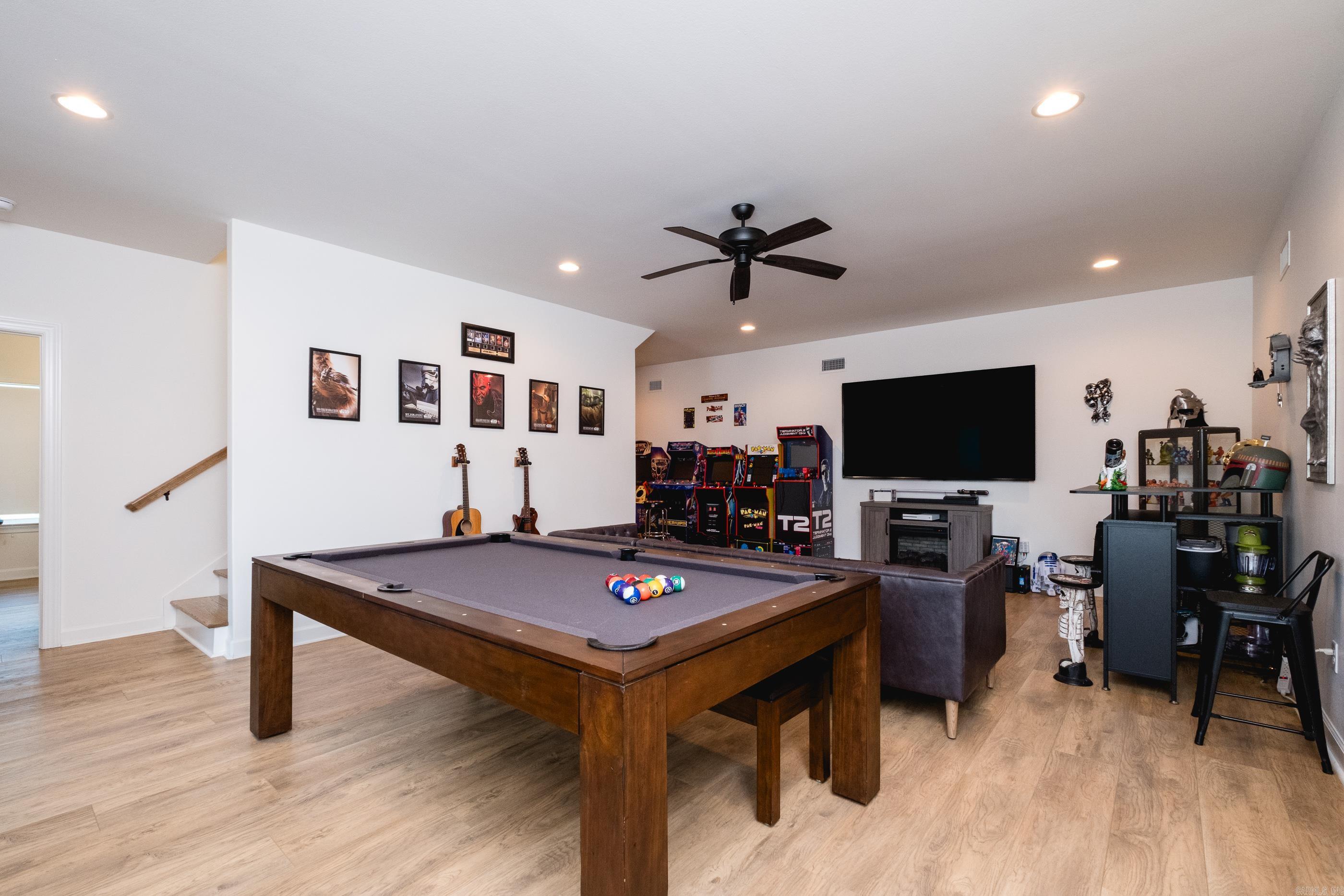 MOUNTAIN CREST ESTATES - Residential