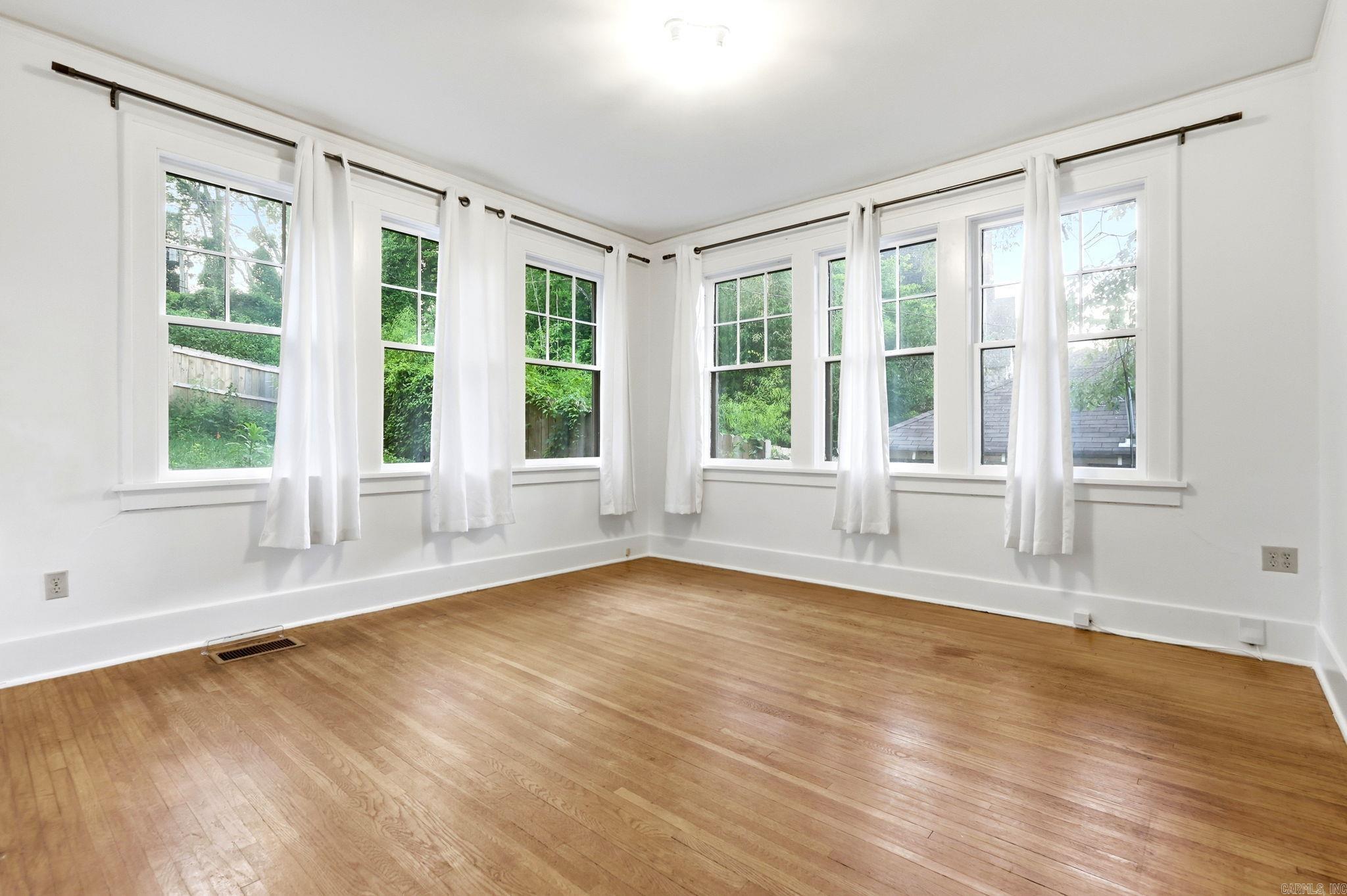 OAKWOOD PLACE - Residential