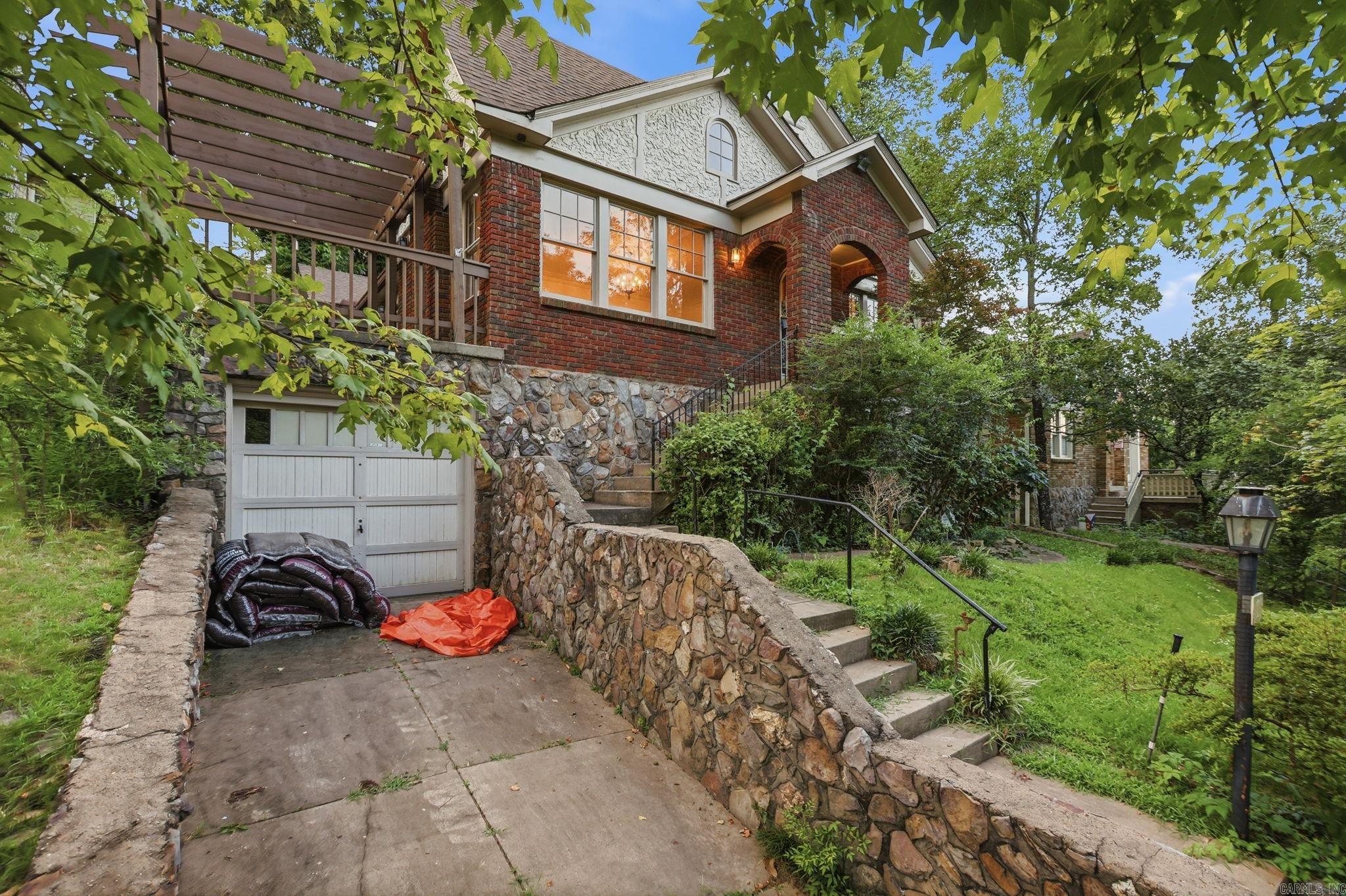 OAKWOOD PLACE - Residential