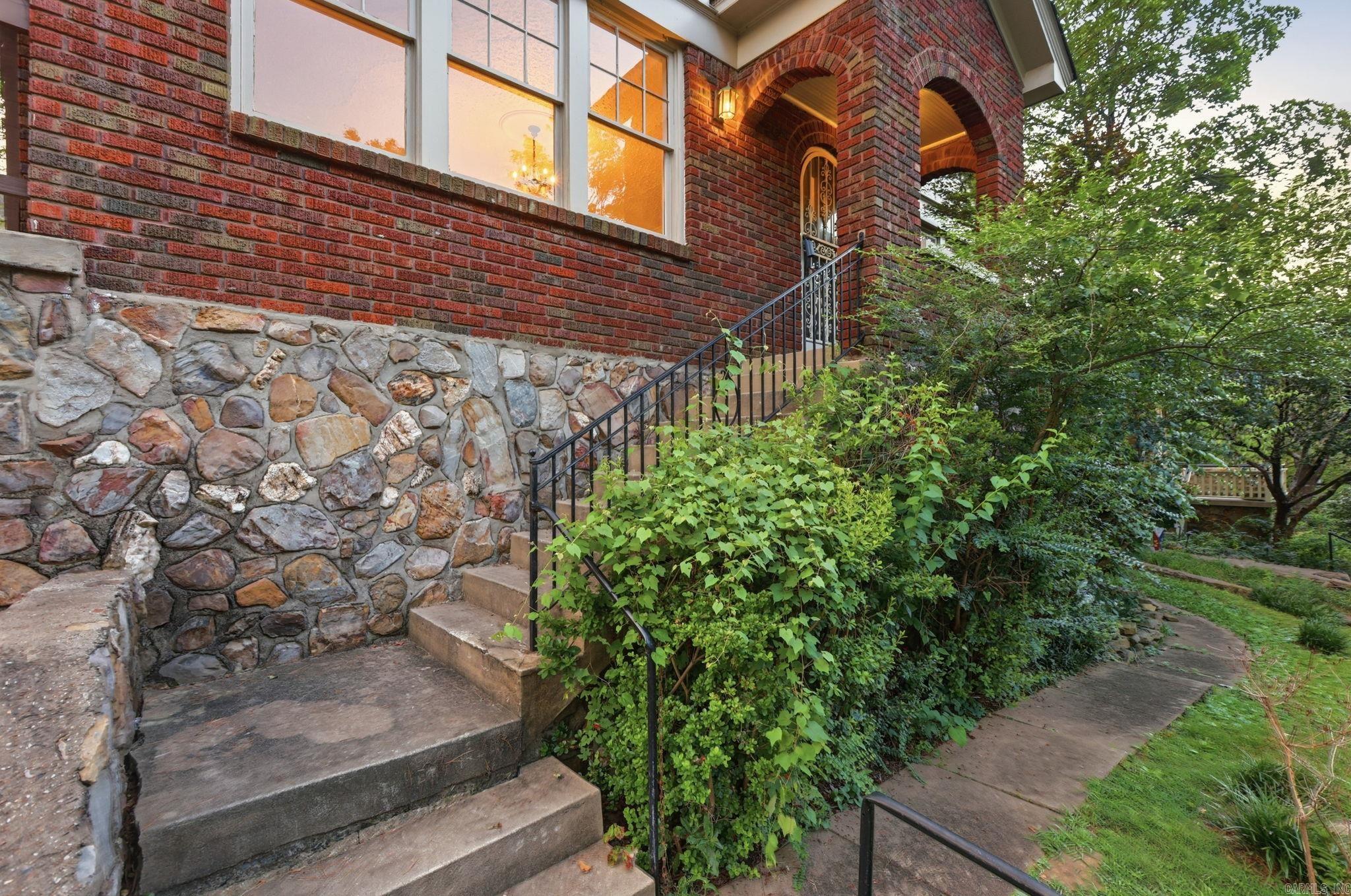 OAKWOOD PLACE - Residential