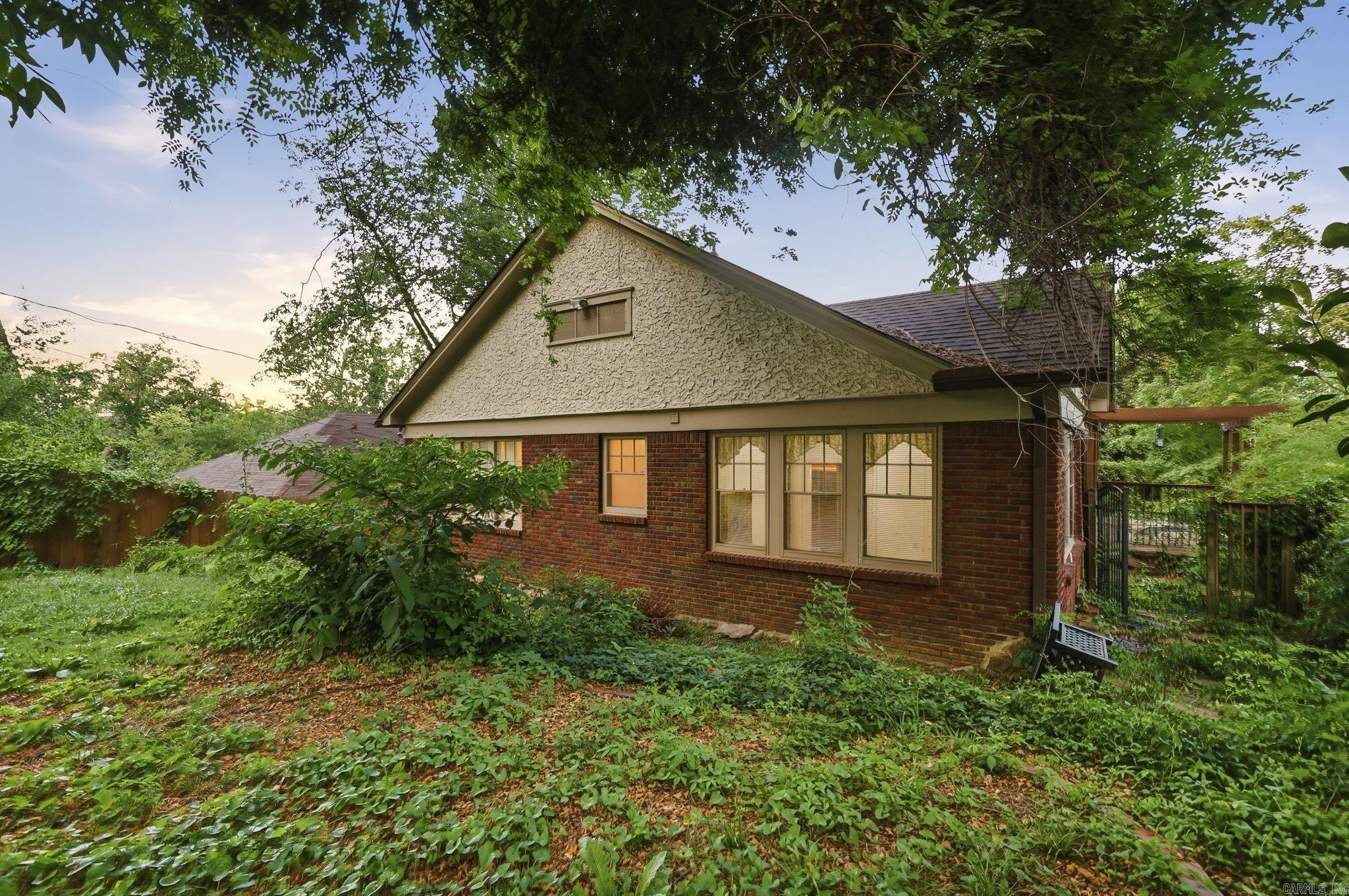 OAKWOOD PLACE - Residential
