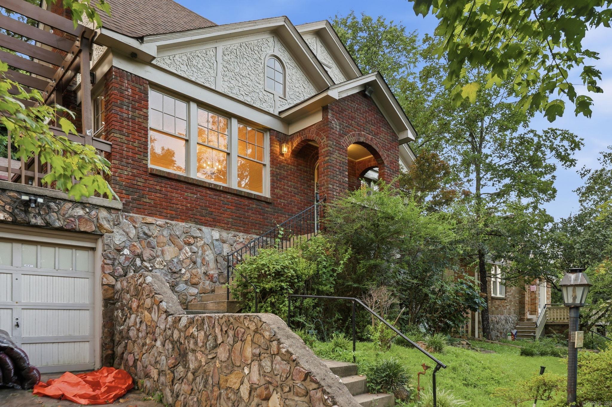 OAKWOOD PLACE - Residential