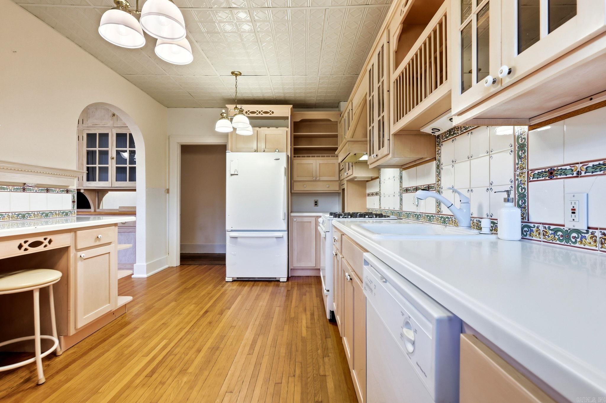 OAKWOOD PLACE - Residential