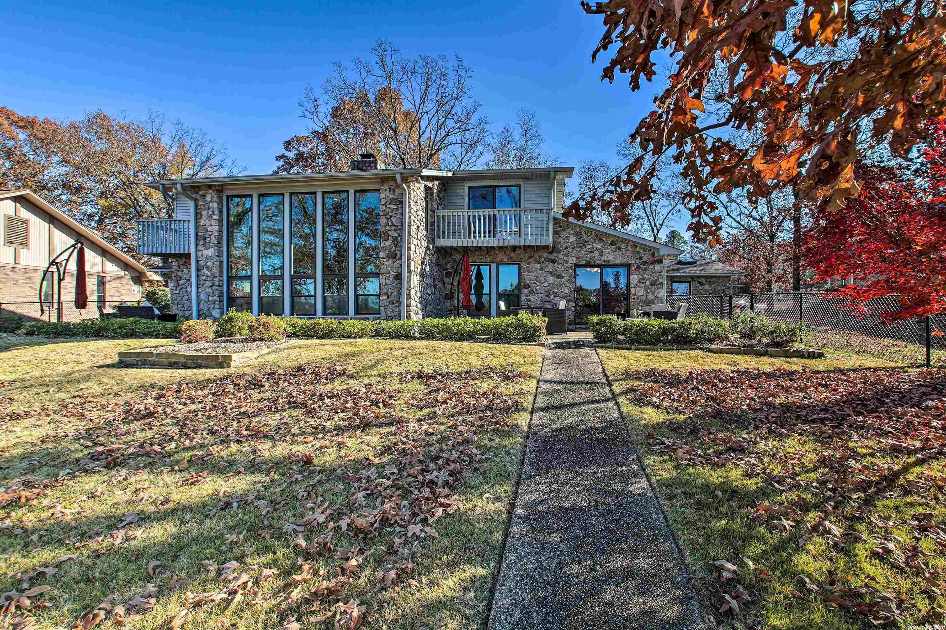 Lake View - Residential