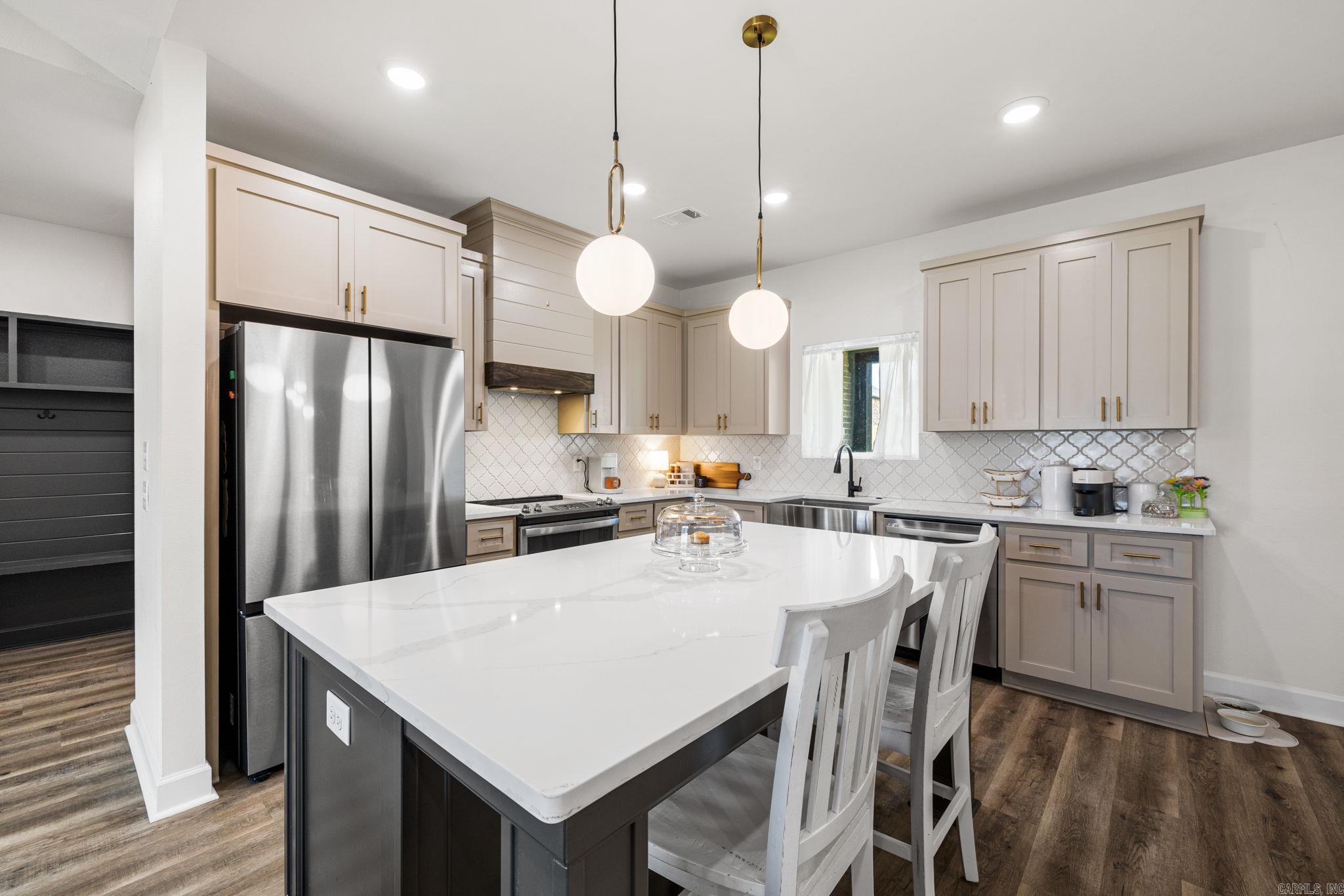 HIDDEN VALLEY ESTATES - Residential