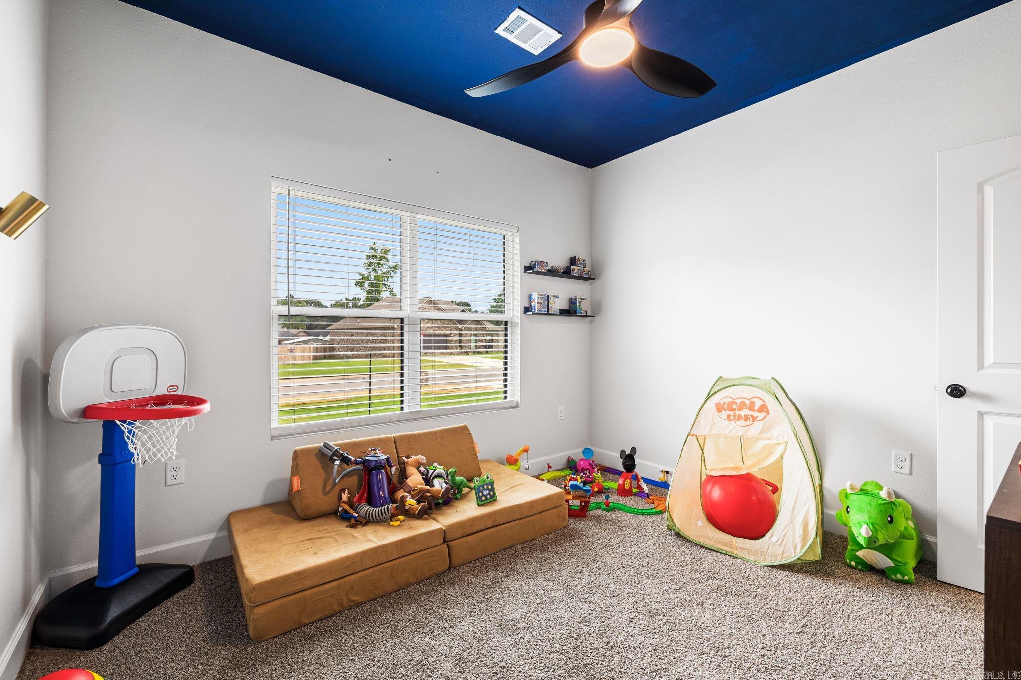 HIDDEN VALLEY ESTATES - Residential