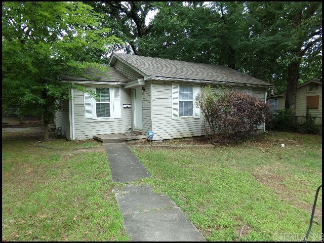 *LITTLE ROCK* NICE HOME LOCATED IN THE CUNNINGHAM SUBDIVISION!! This 2 Bedrooms And 1 Bath Home Sits On A Corner Lot And Features 1000 Square Feet Of Living Space! Gas Range, Refrigerator, And Dishwasher Provided In Kitchen With Eat-In Dinging Area! Washer And Dryer Hookups Provided! Has Large Back Deck With Privacy Screen! Pad For Parking! SMALL PET FRIENDLY!! AVAILABLE NOW!!!<a href='https://raineyrealty.com/virtualtour.php?r=EVGsiZ'> Click here for a 360° Virtual Tour</a>