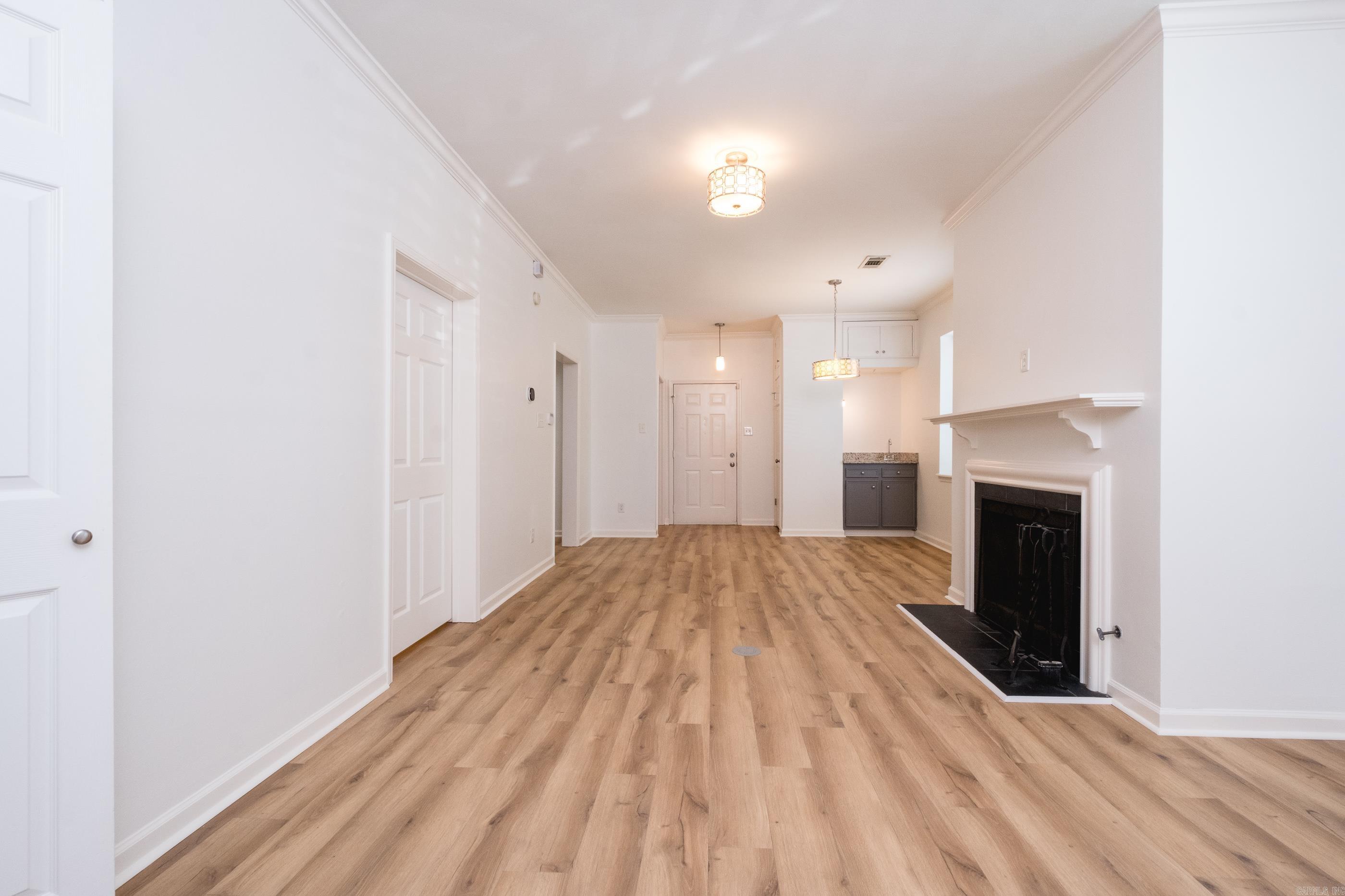 LINDEN COURT CONDO HPR - Residential
