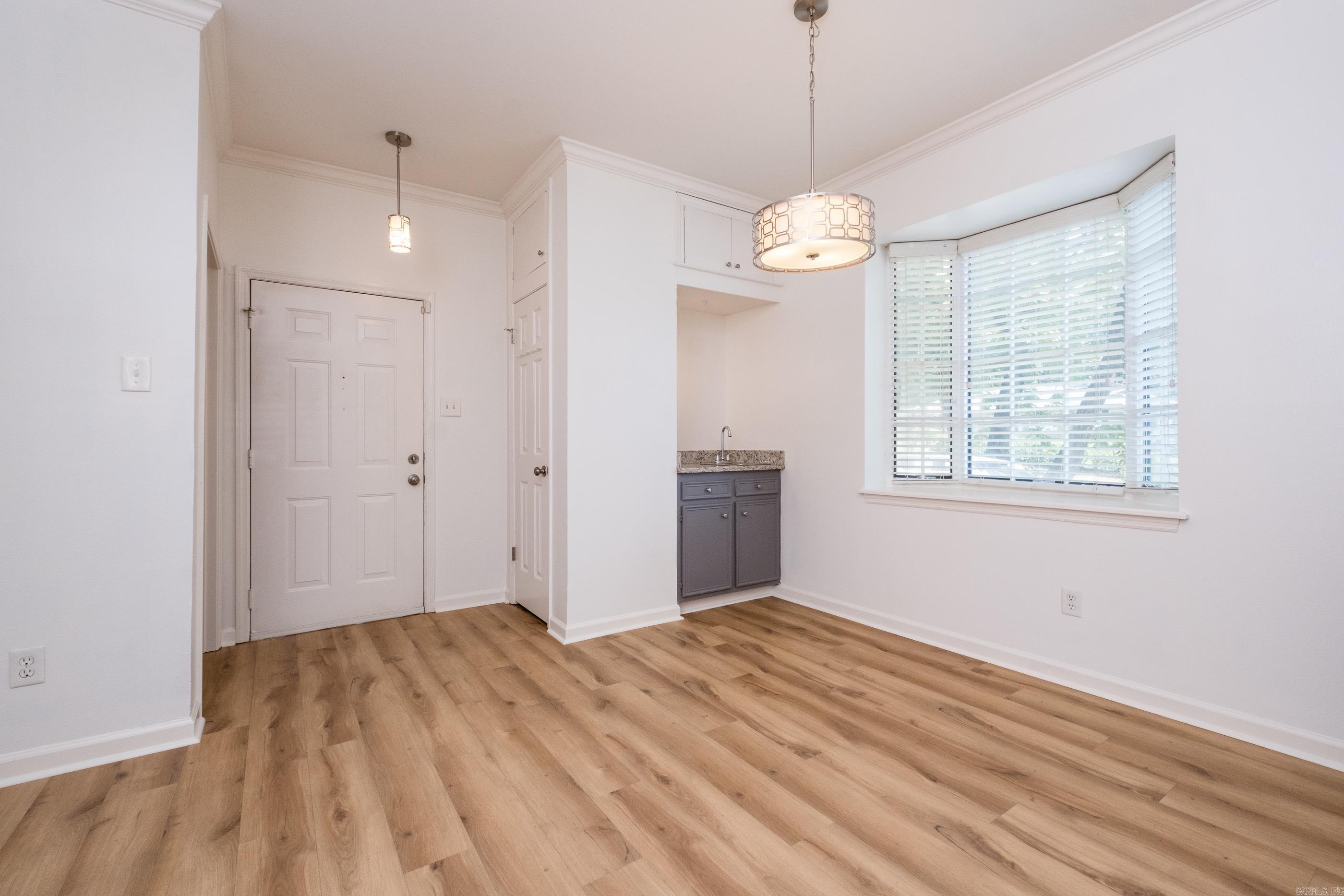 LINDEN COURT CONDO HPR - Residential