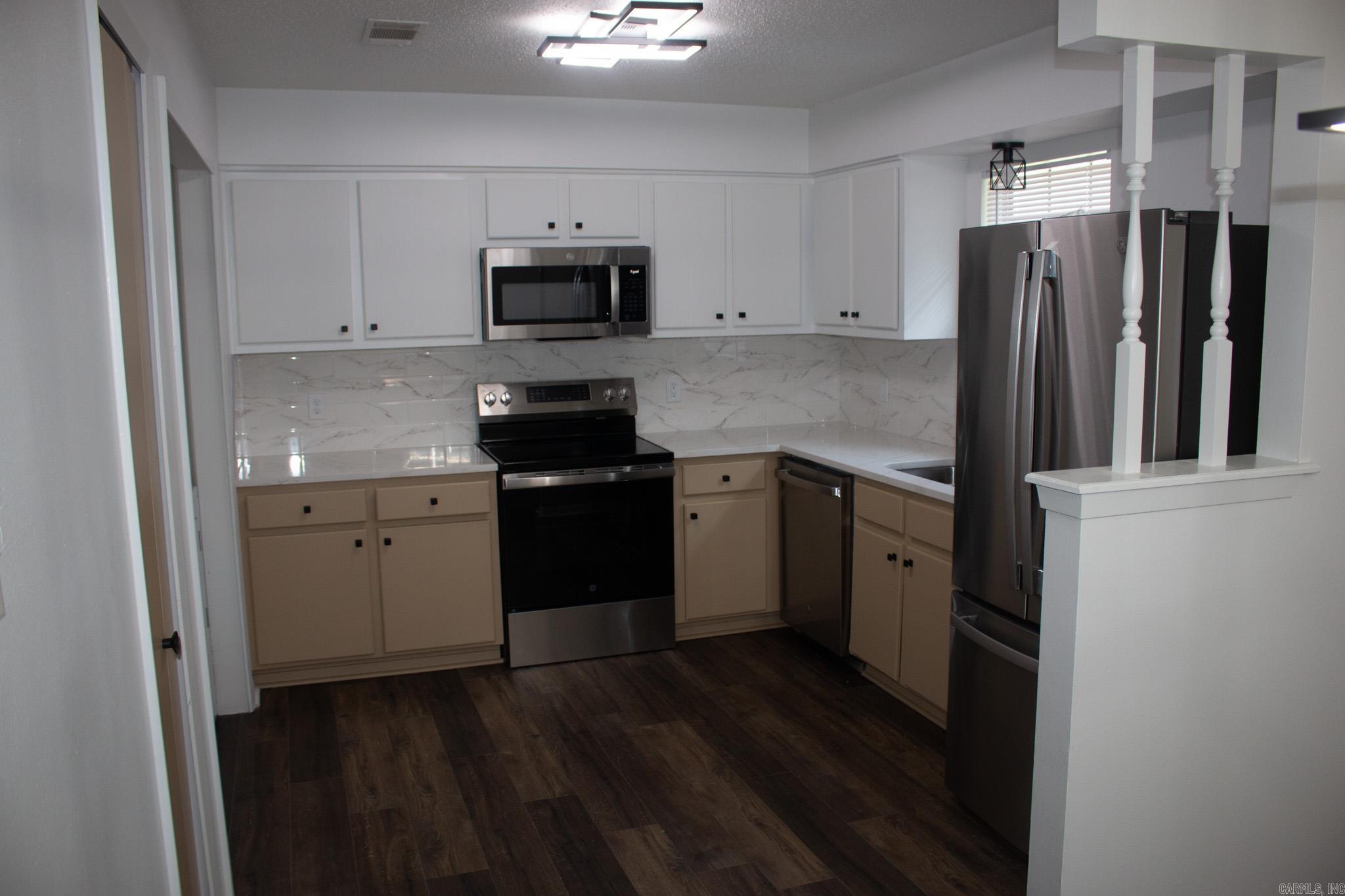 BARROW JOHN - Residential
