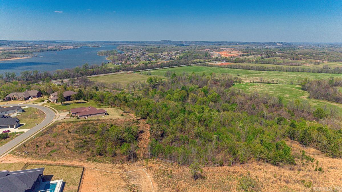 MOUNTAIN CREST ESTATES - Land