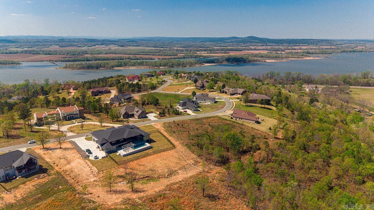 MOUNTAIN CREST ESTATES - Land