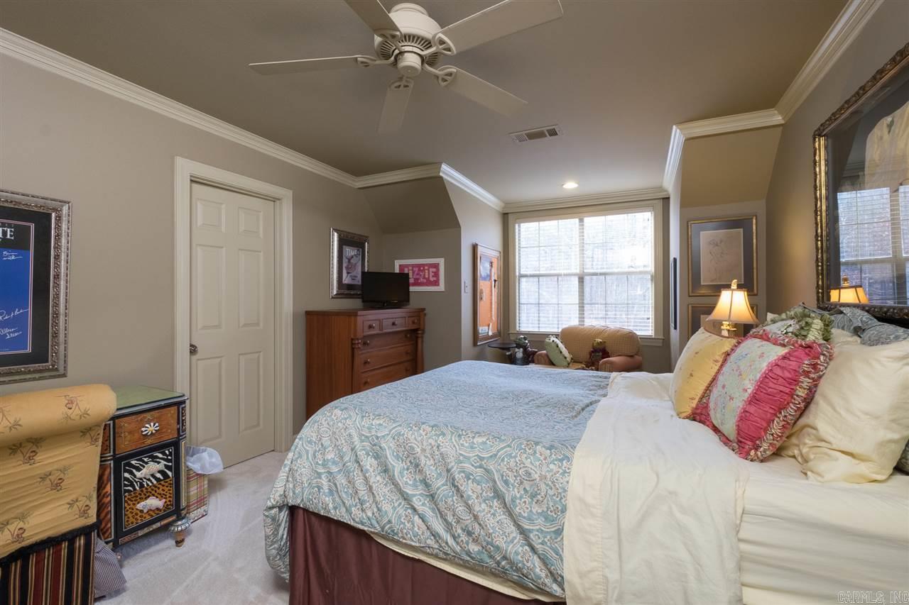 CHENAL VALLEY MARGEUAX - Residential