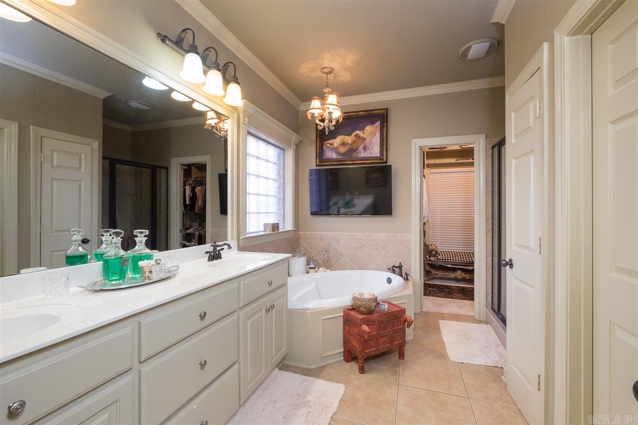 CHENAL VALLEY MARGEUAX - Residential