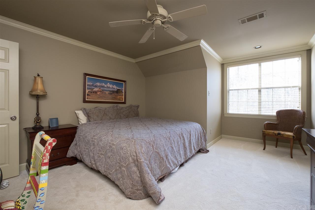 CHENAL VALLEY MARGEUAX - Residential