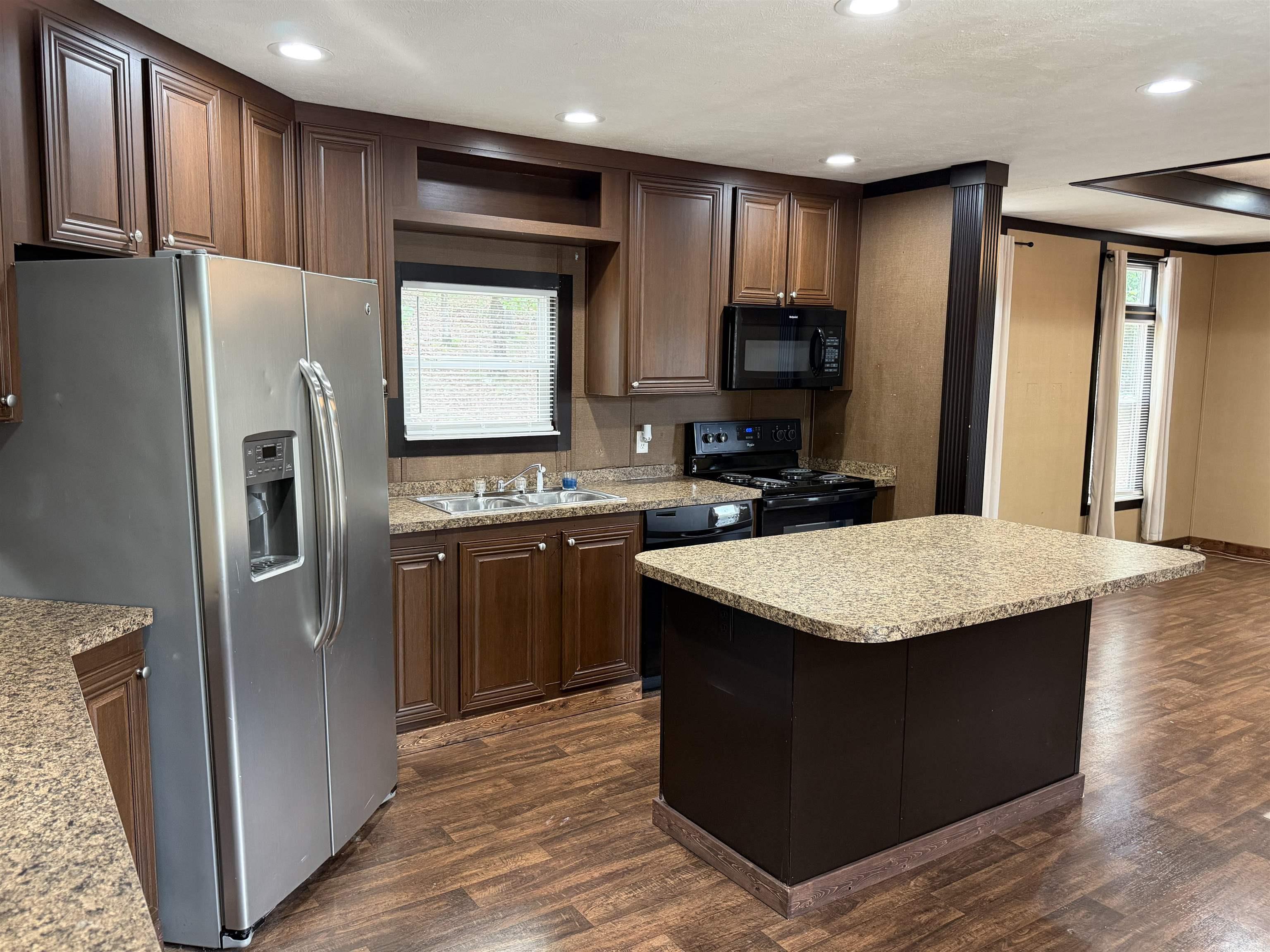 SIMPSON ESTATES - Residential