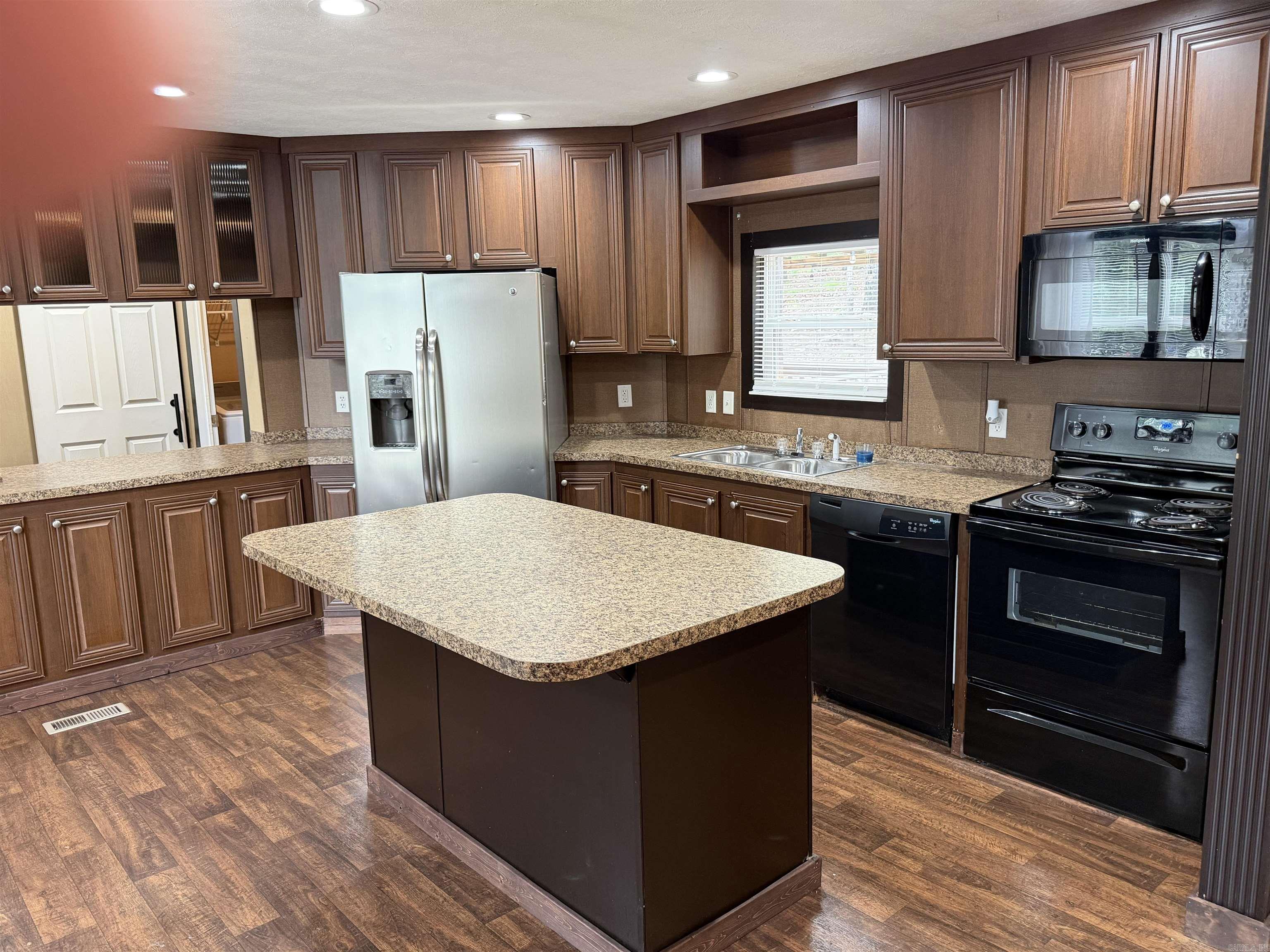 SIMPSON ESTATES - Residential