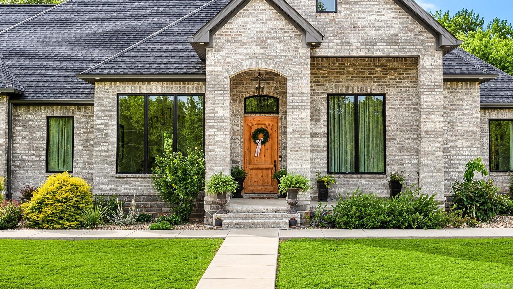 Shannon Oaks - Residential