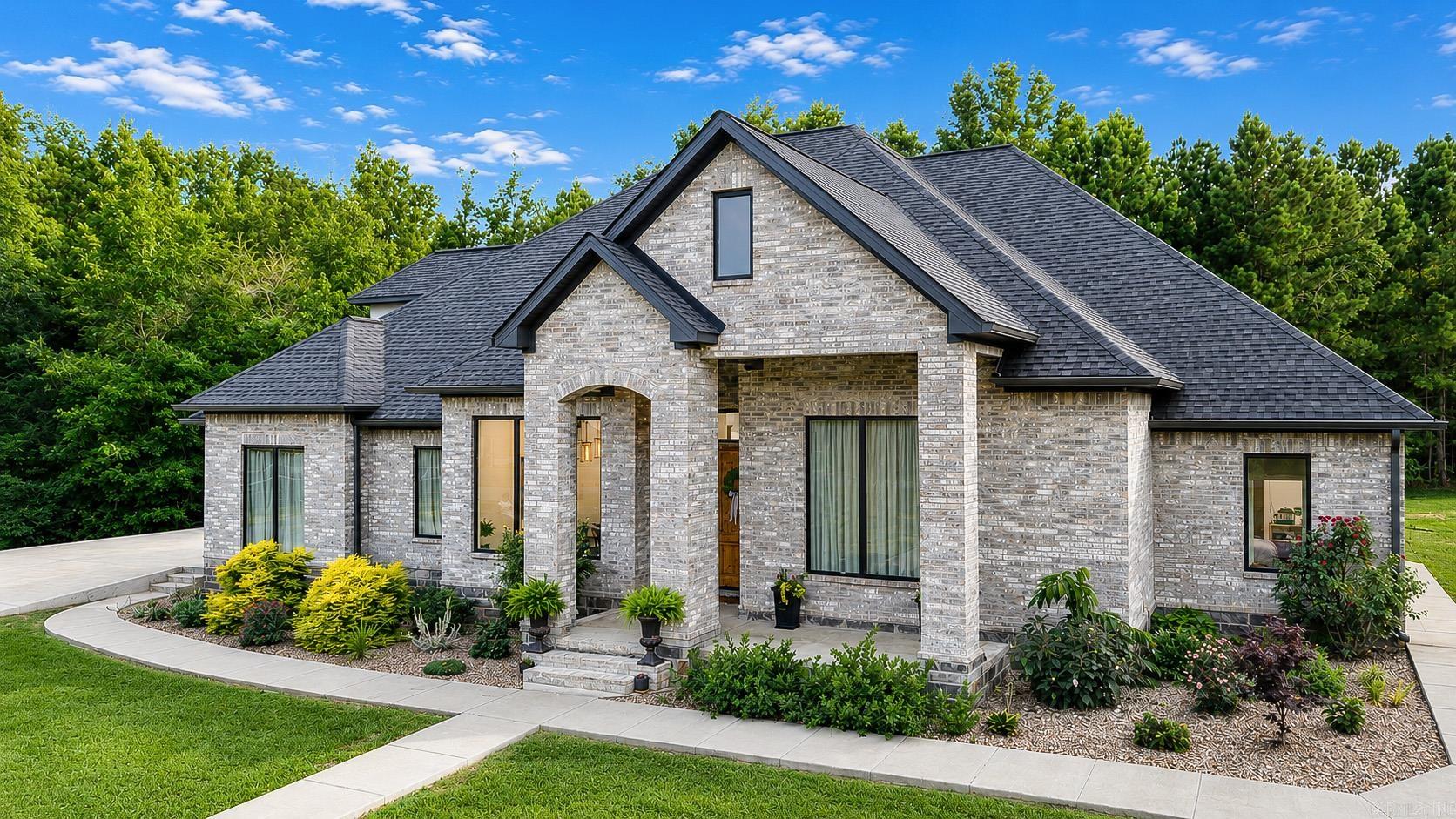 Shannon Oaks - Residential