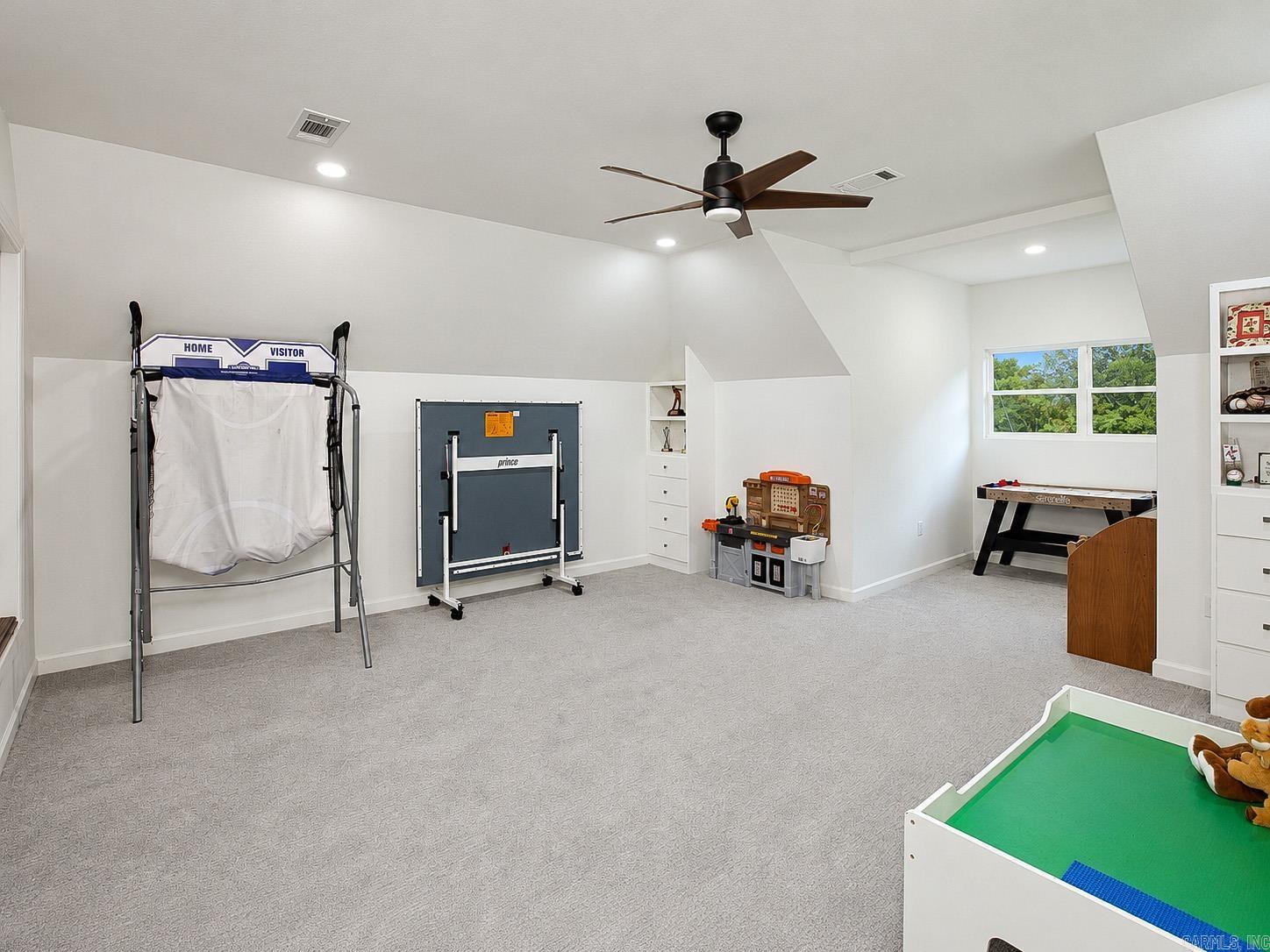 Shannon Oaks - Residential