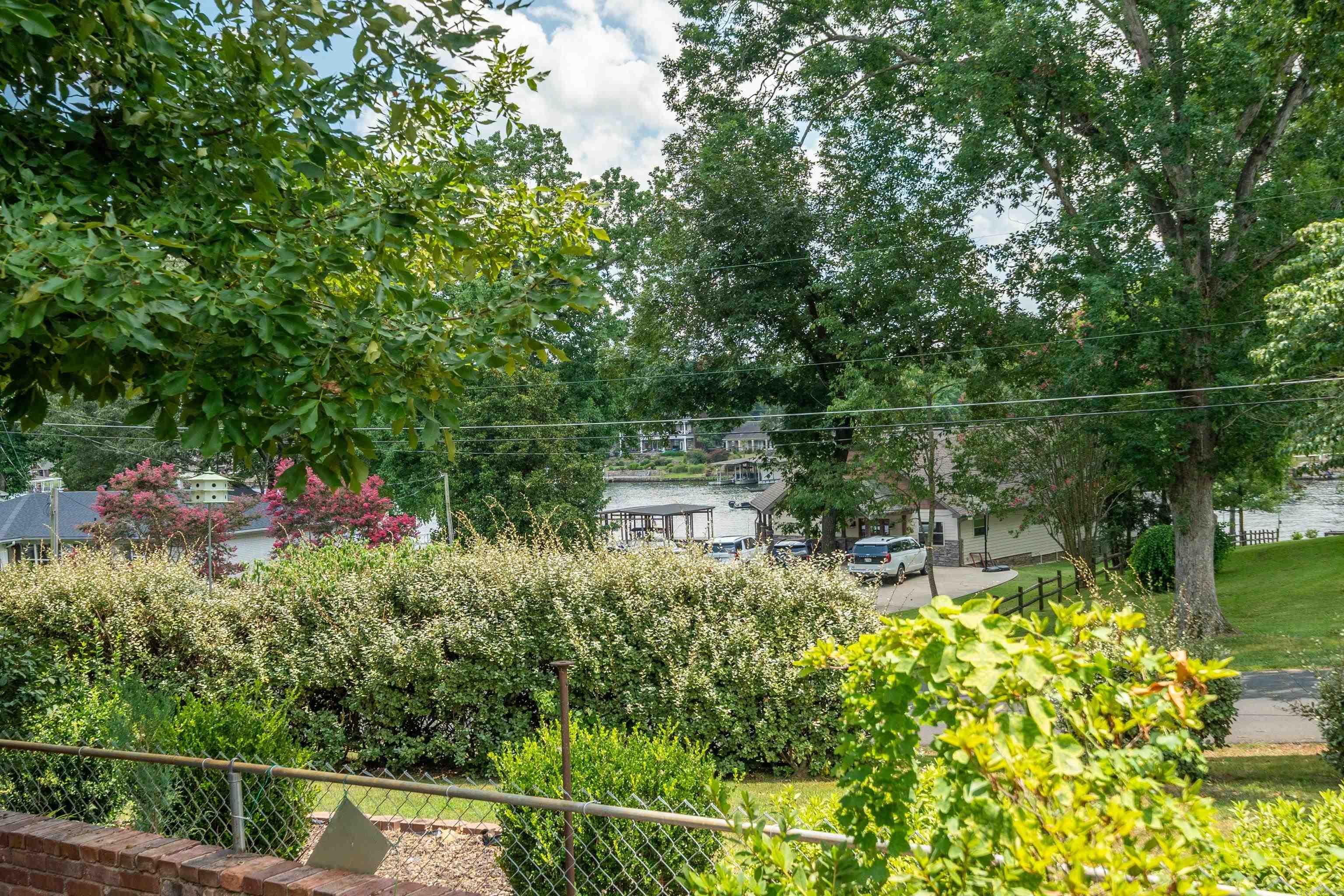 CLIFTON PLACE - Residential