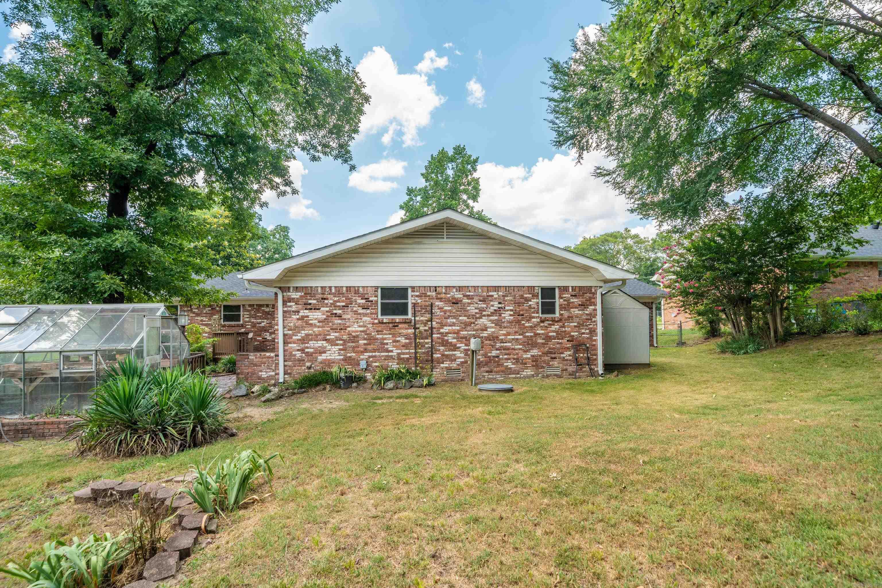 CLIFTON PLACE - Residential