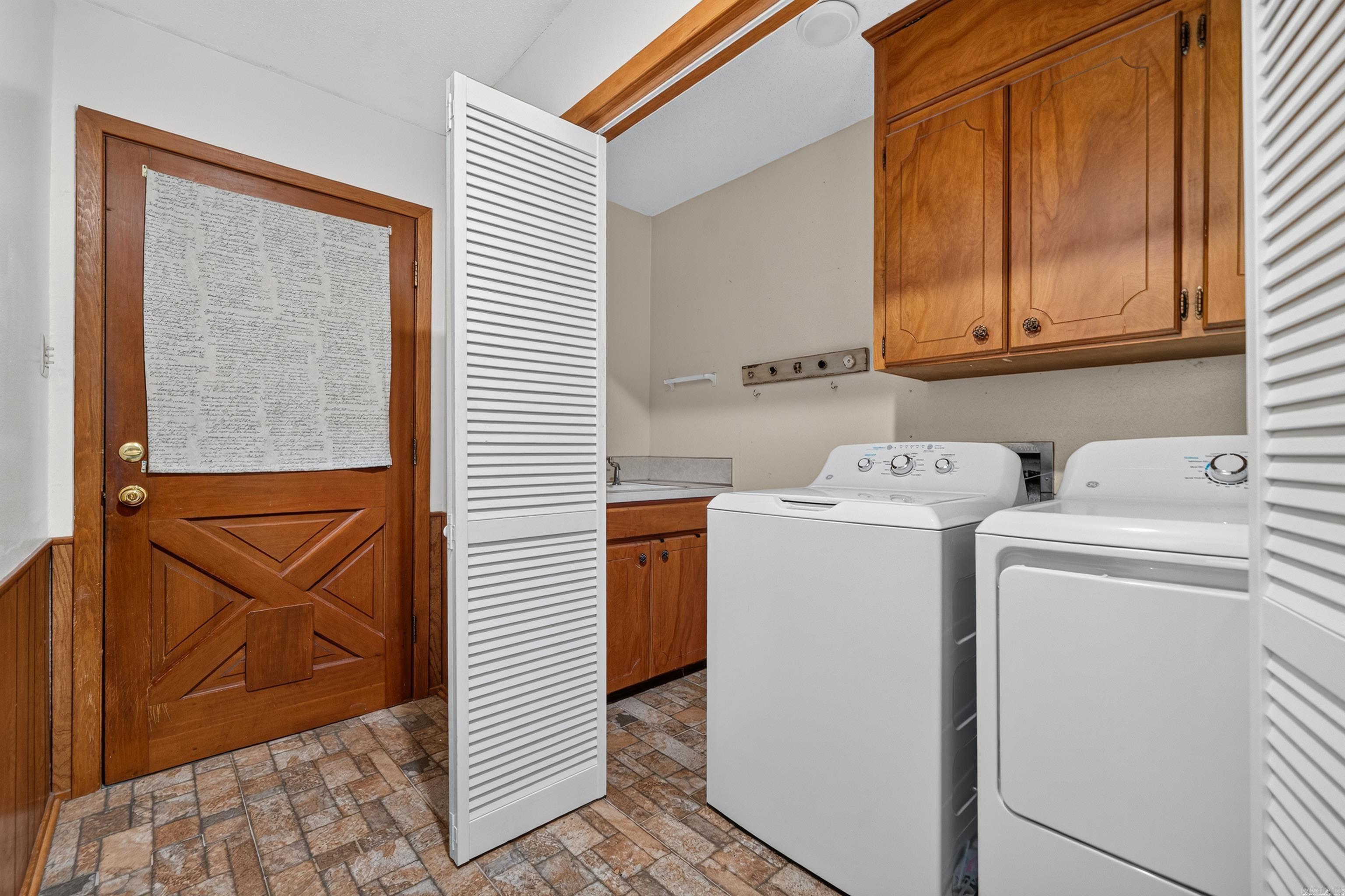 CLIFTON PLACE - Residential