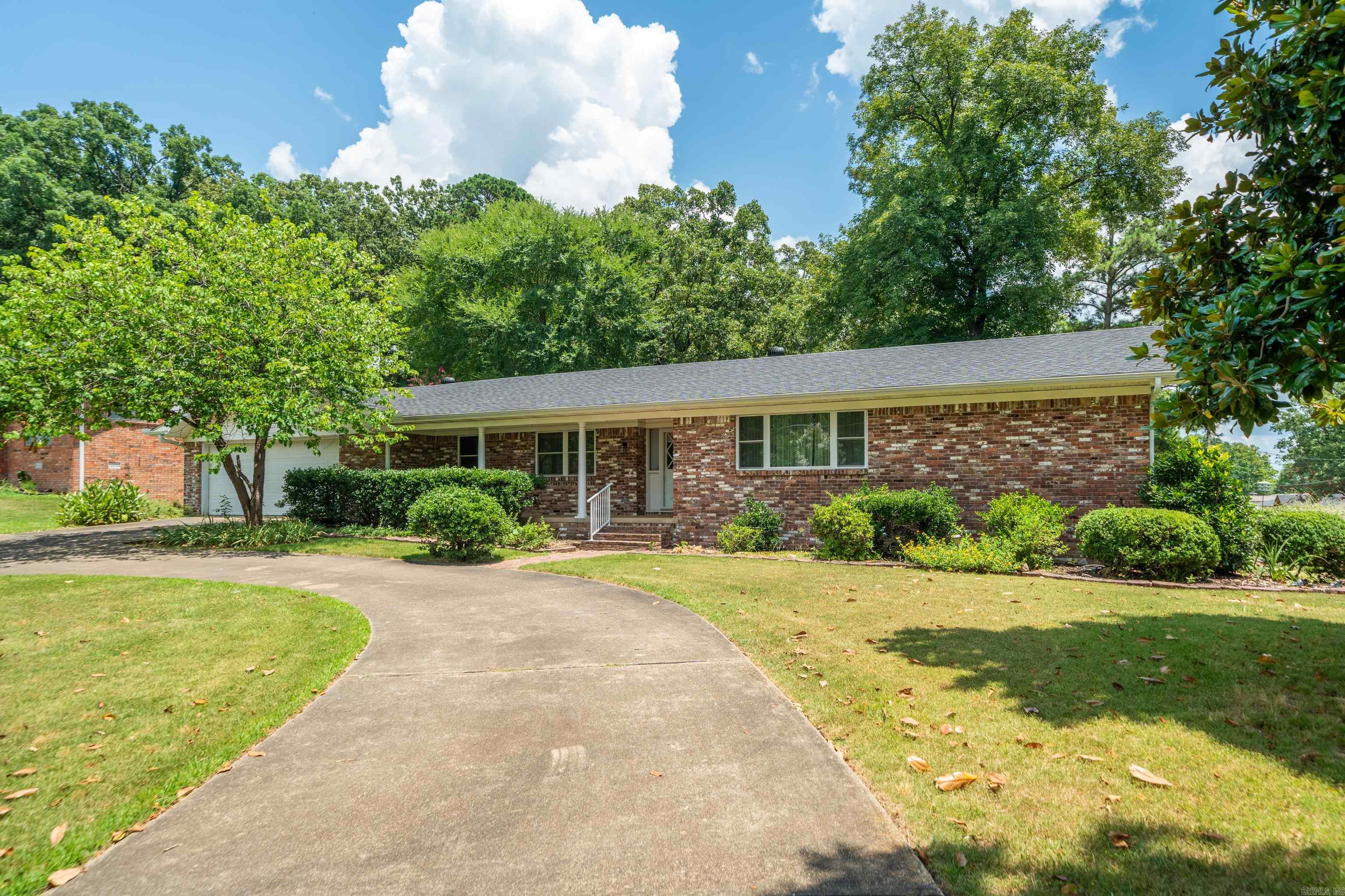 CLIFTON PLACE - Residential