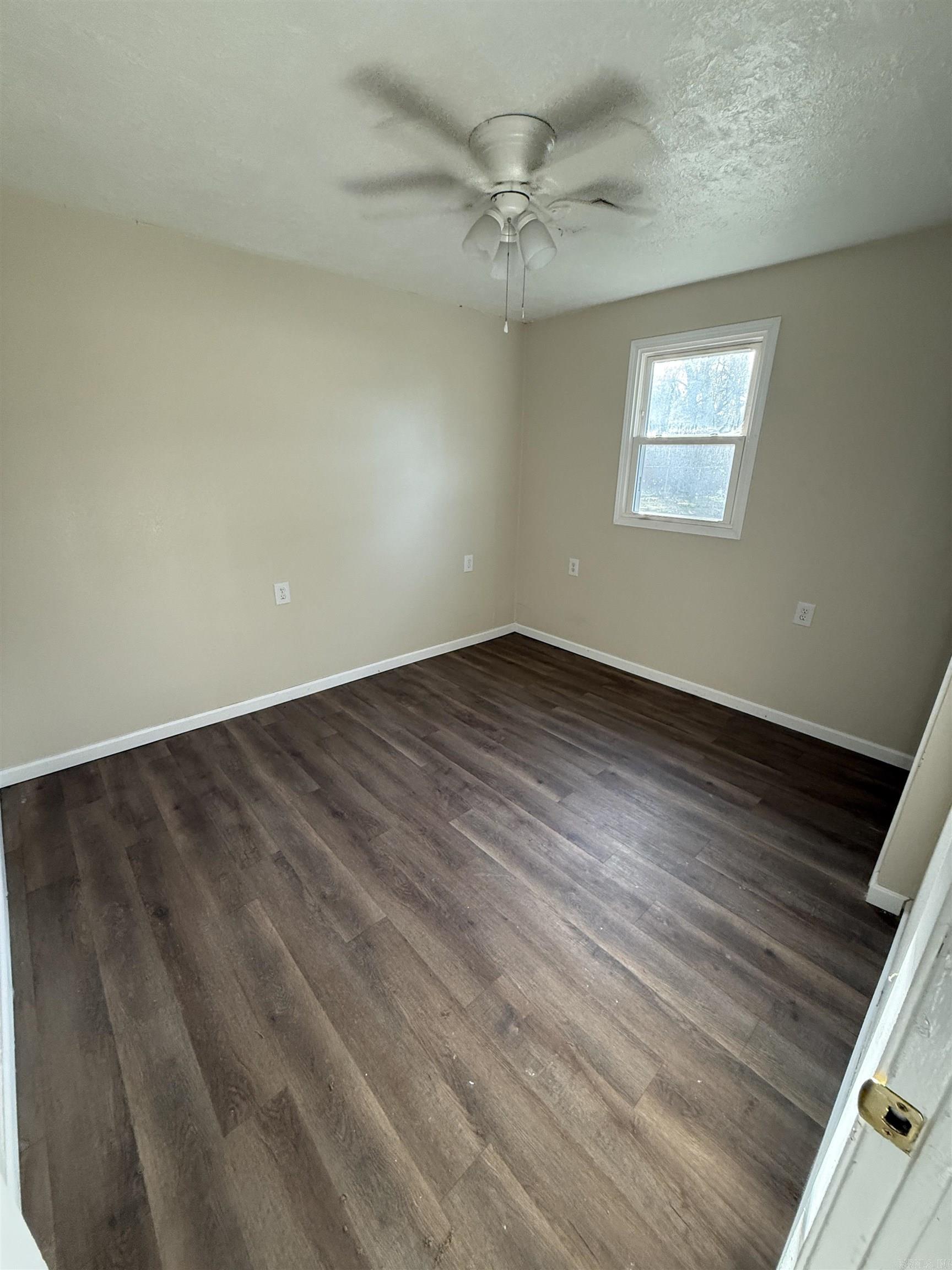 CASTLEBERRY - Residential
