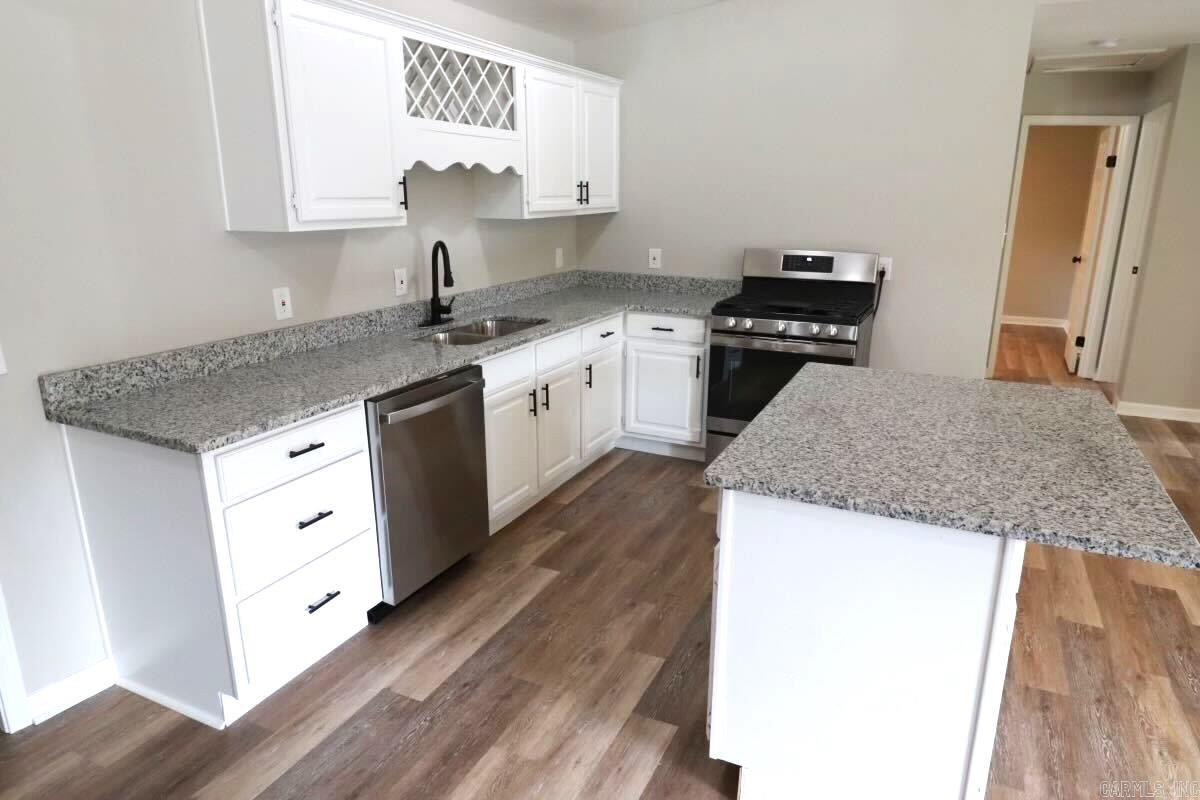 MEADOW PARK - Residential