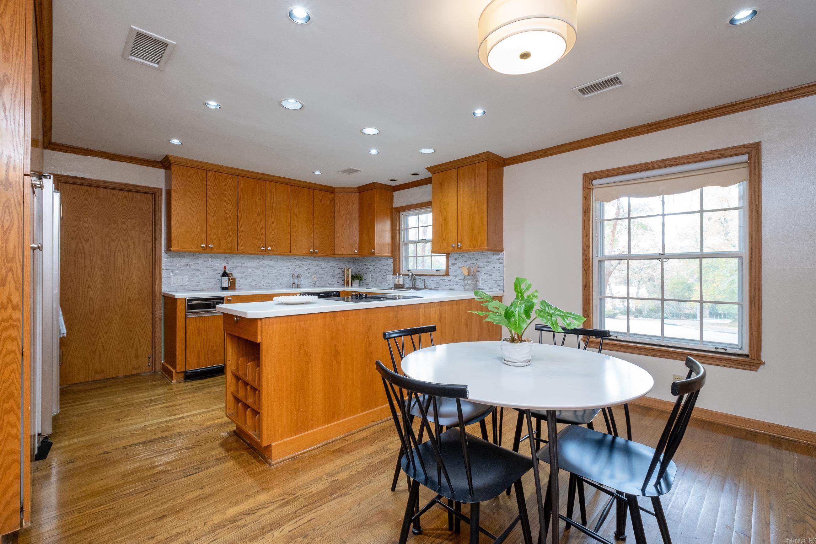 KINGWOOD PLACE - Residential