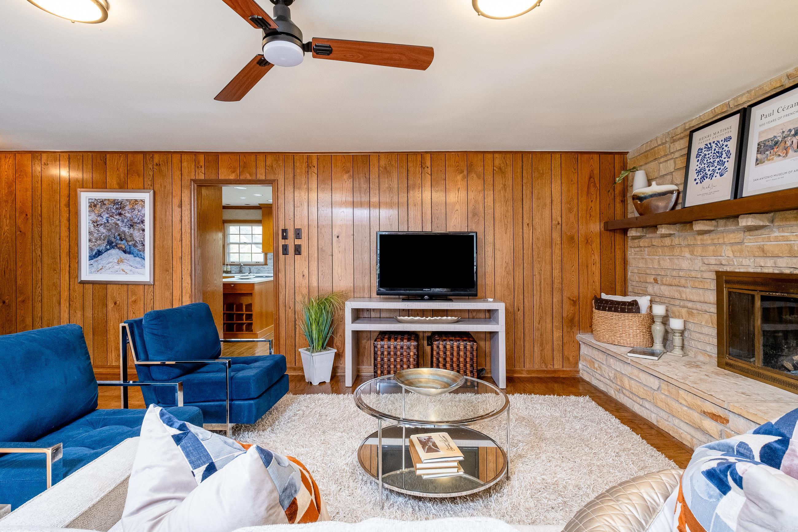 KINGWOOD PLACE - Residential