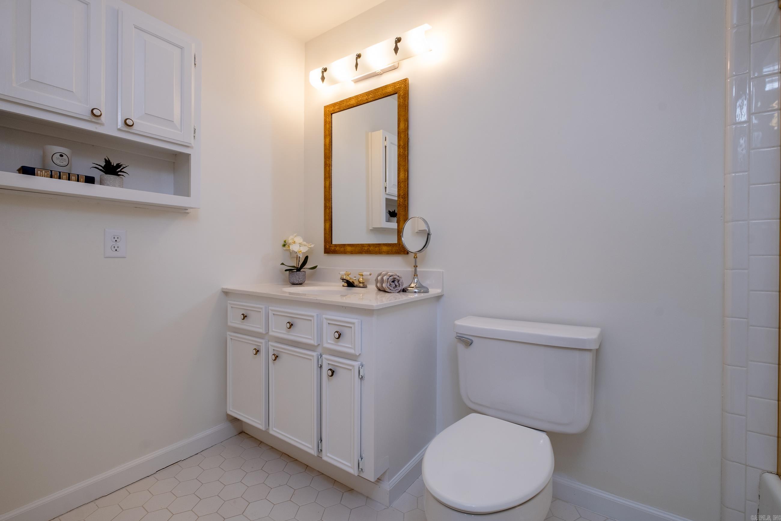 KINGWOOD PLACE - Residential