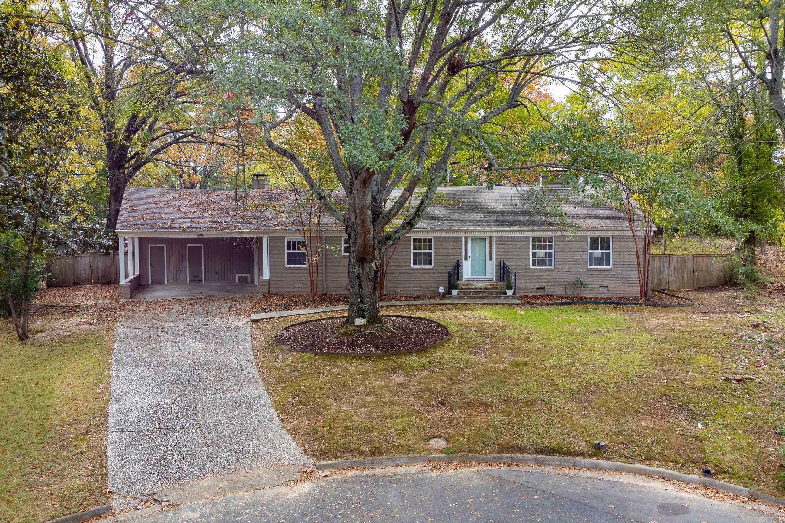 KINGWOOD PLACE - Residential