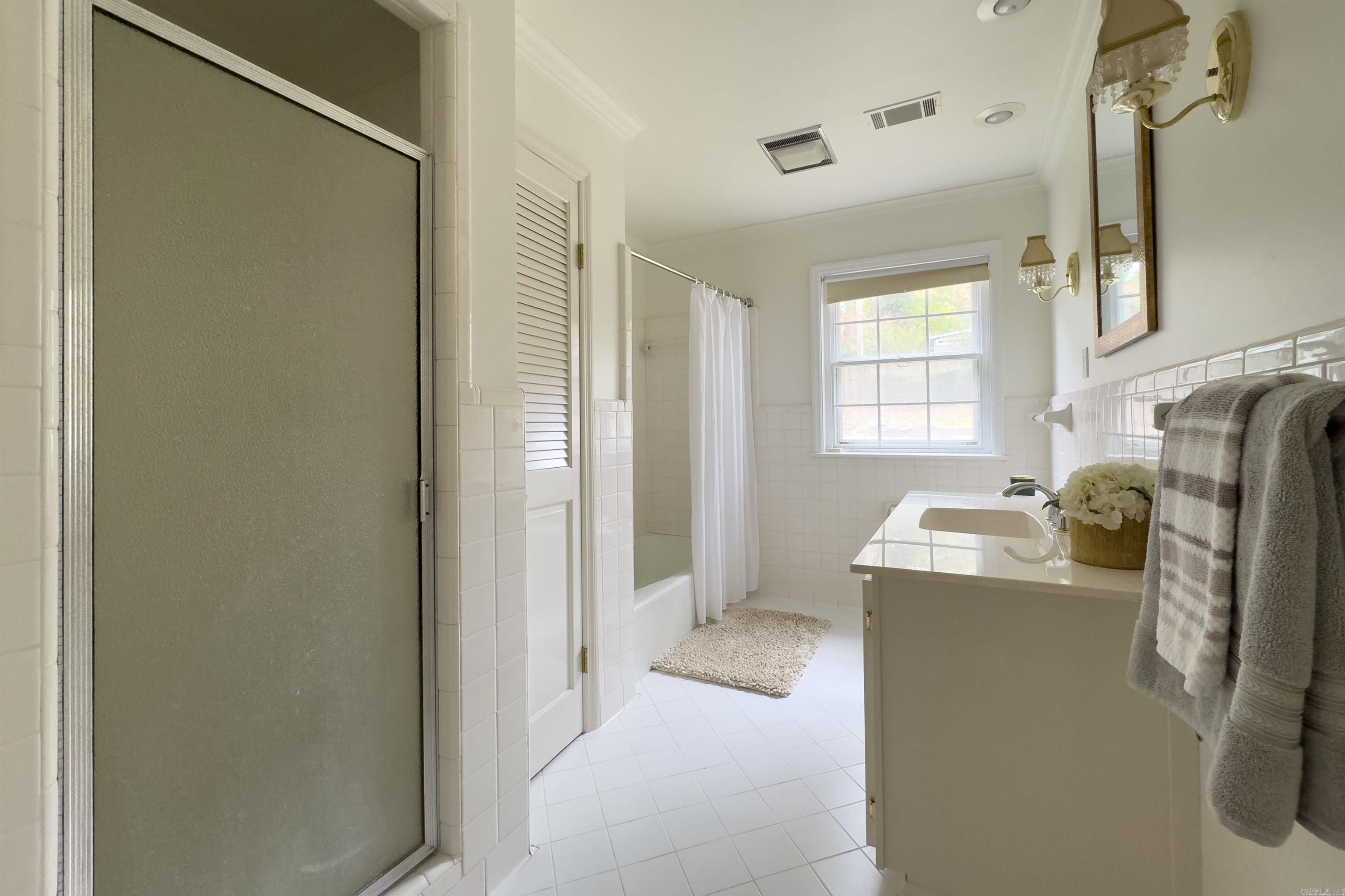 KINGWOOD PLACE - Residential