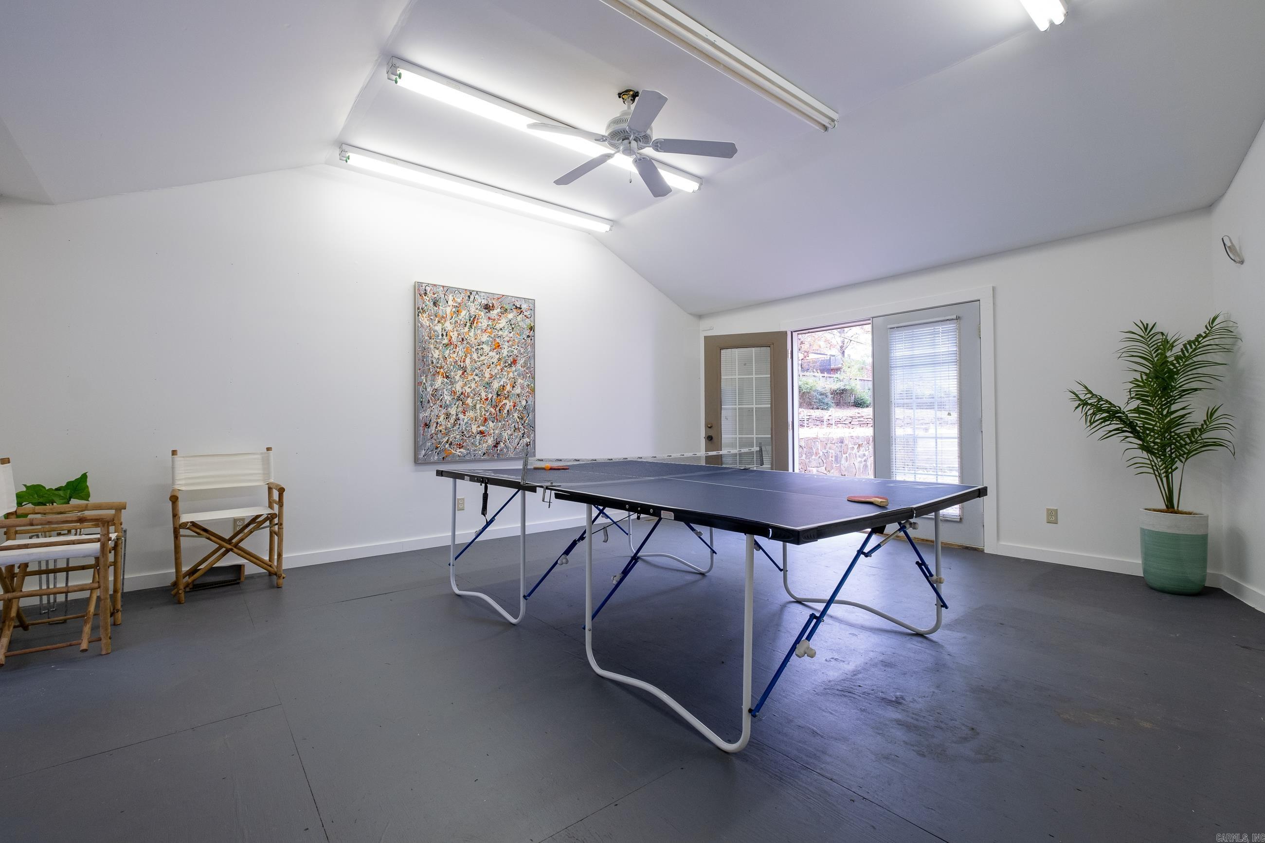 KINGWOOD PLACE - Residential
