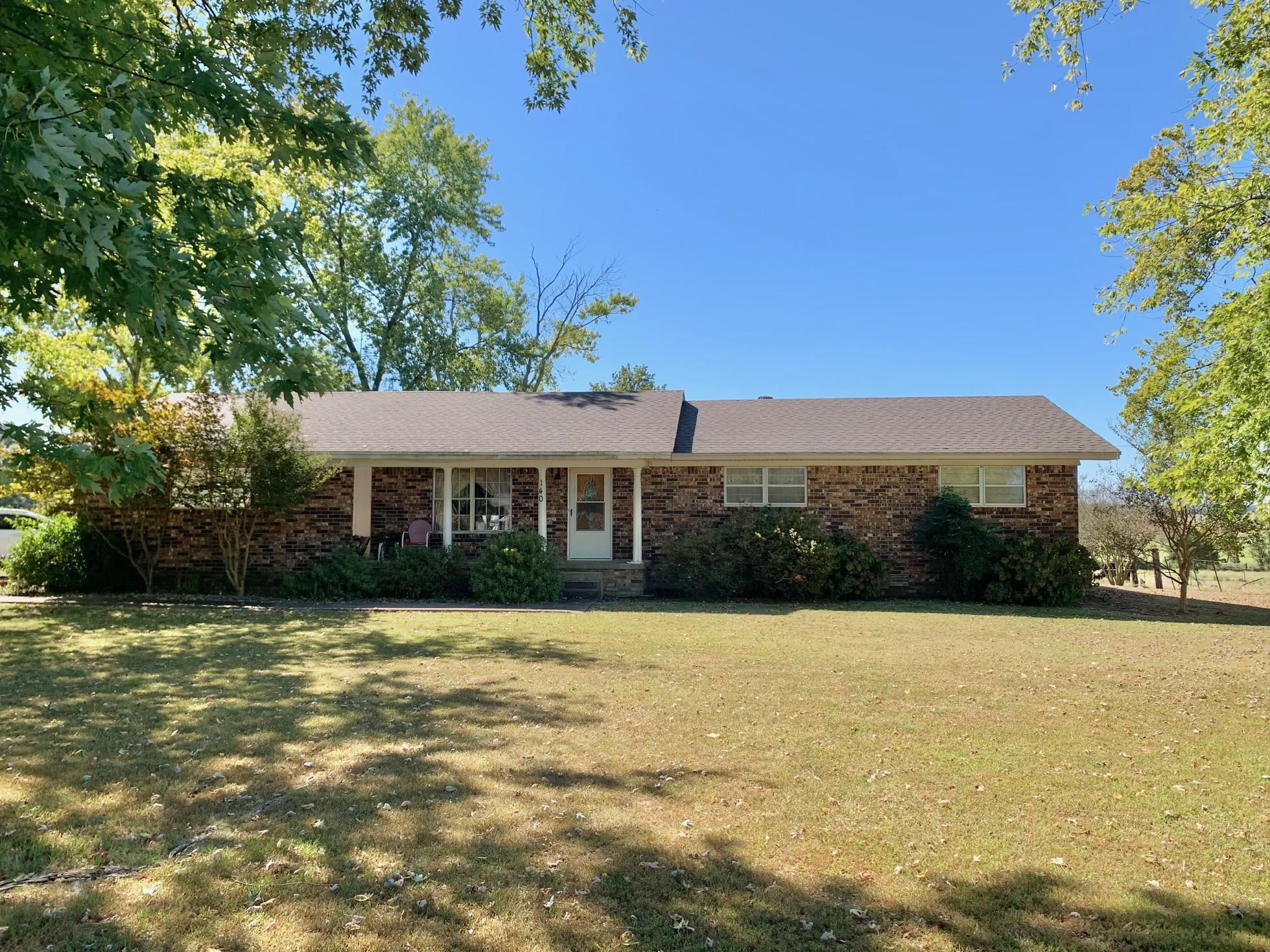 This one owner home sits on 9.27 and is conveniently located between Searcy and Pangburn. Agents, please see remarks.