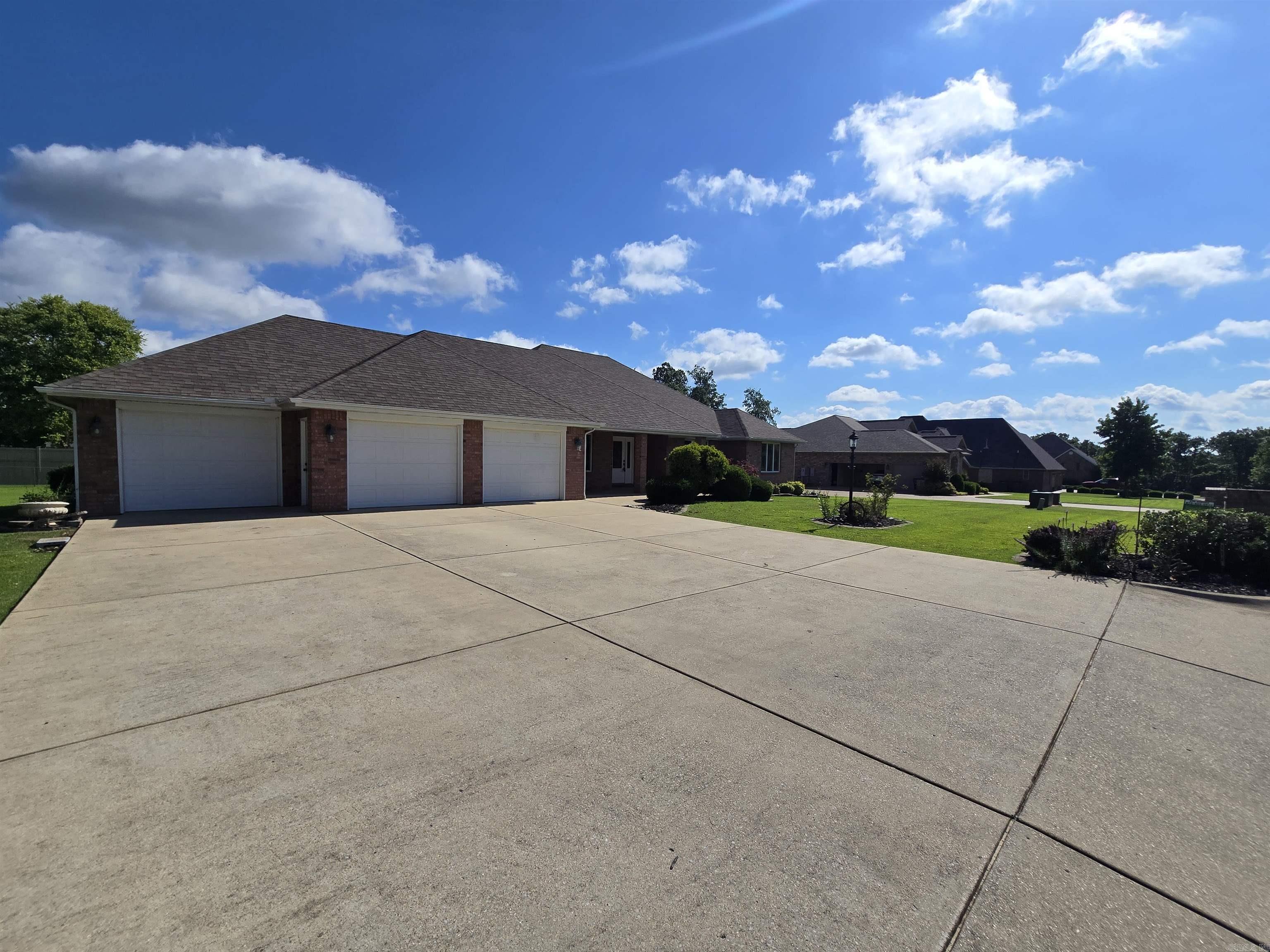 INDIAN CREEK ADD - Residential