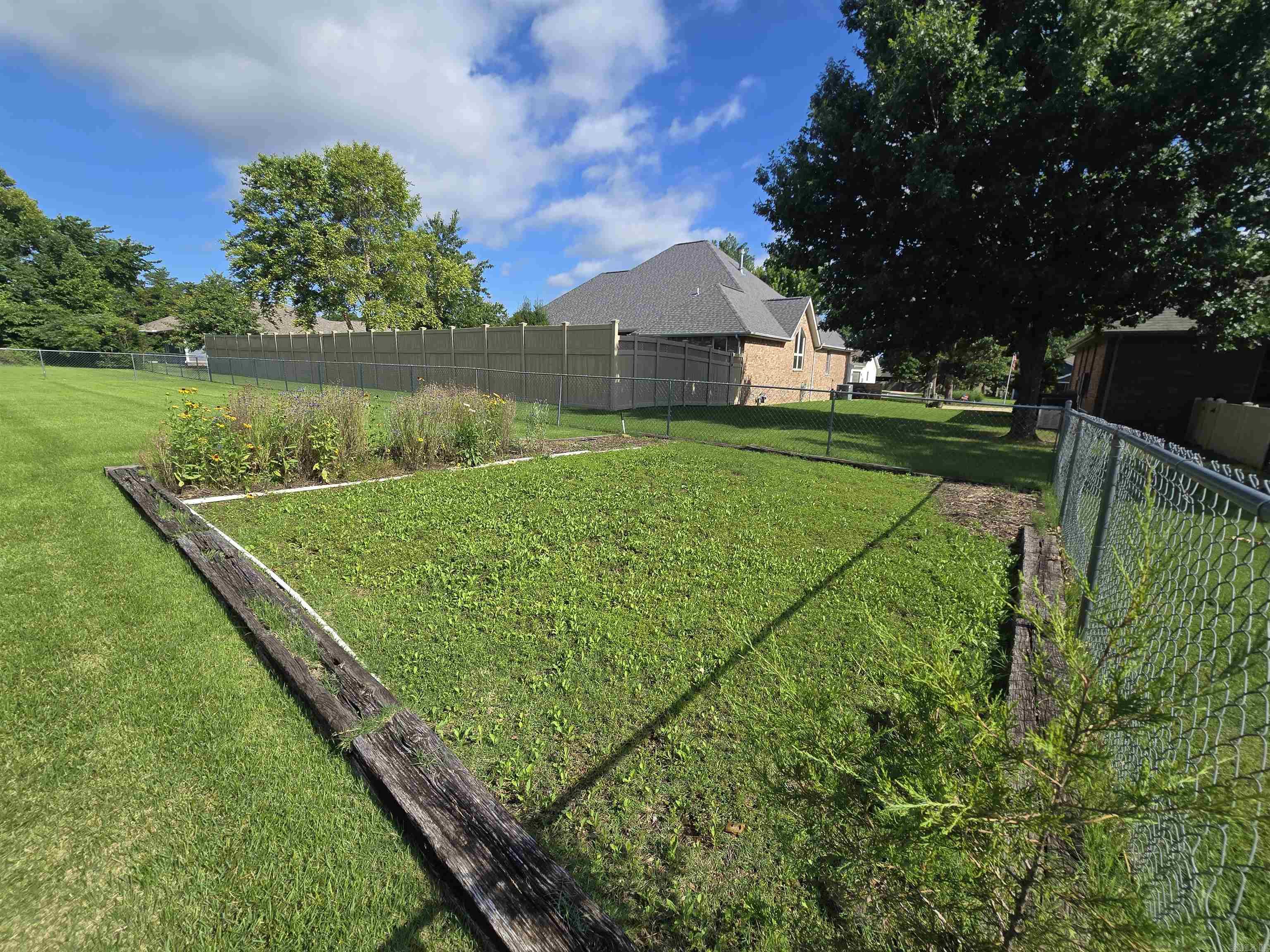 INDIAN CREEK ADD - Residential