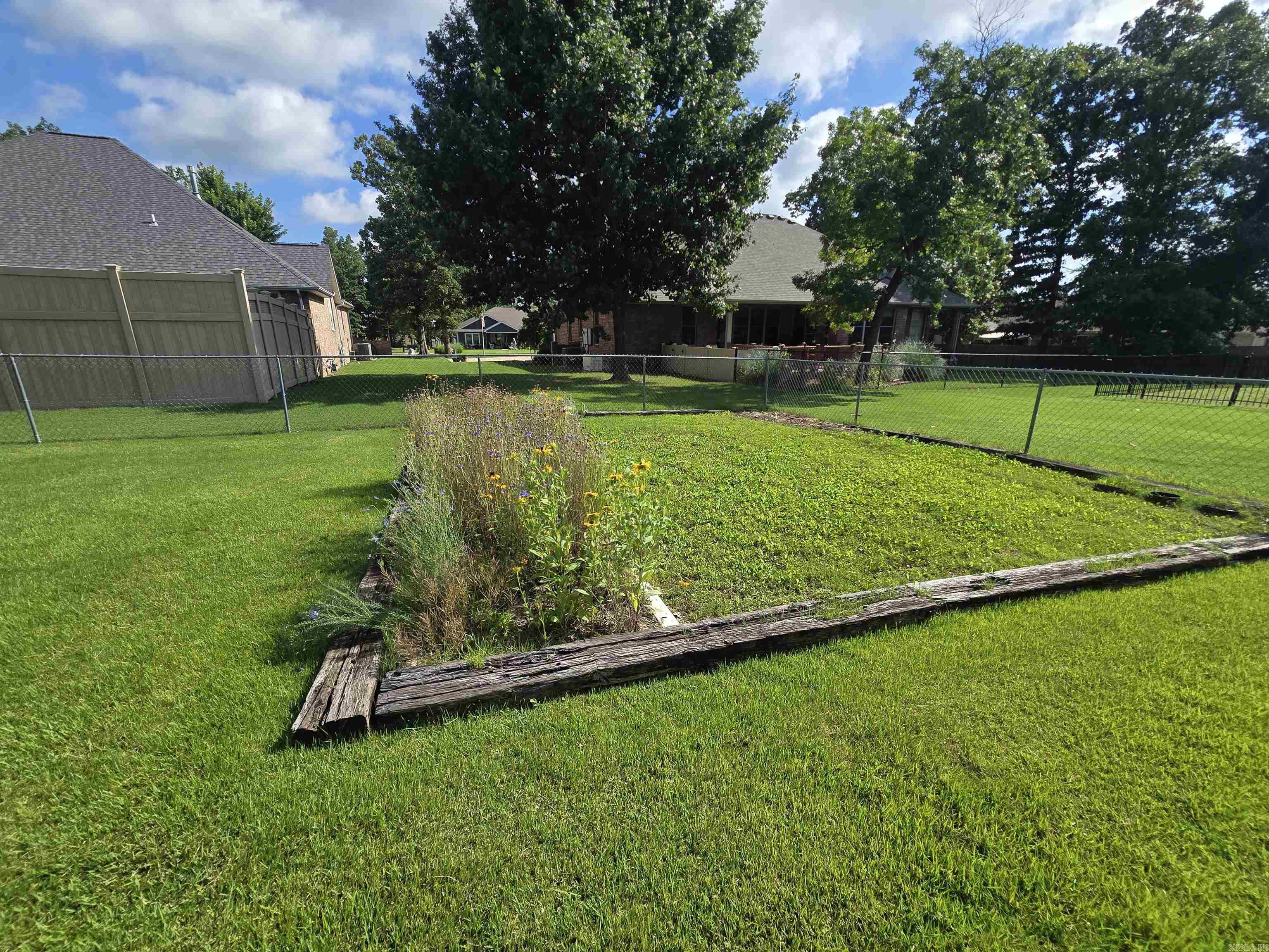 INDIAN CREEK ADD - Residential