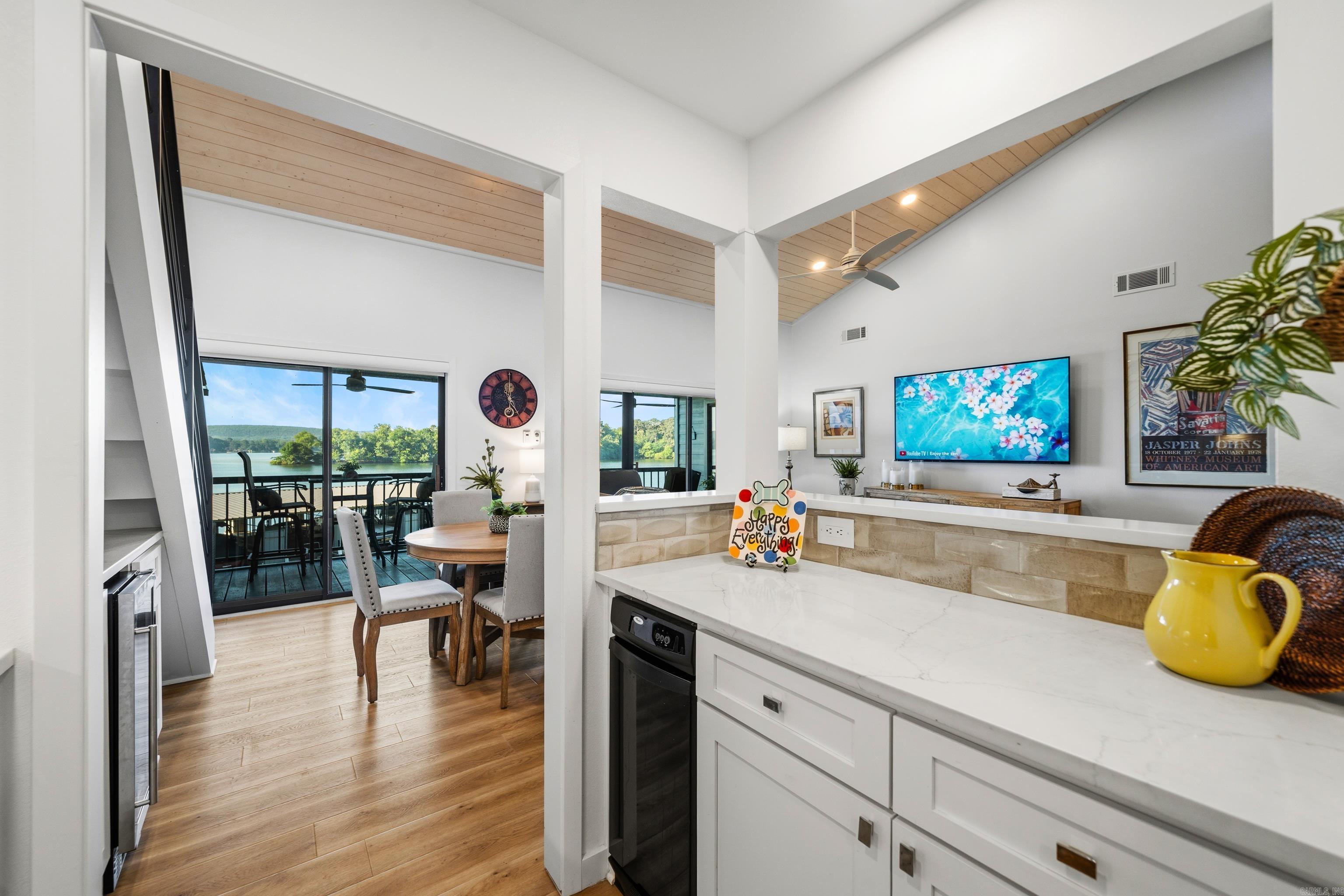 POINT LOOKOUT - Residential