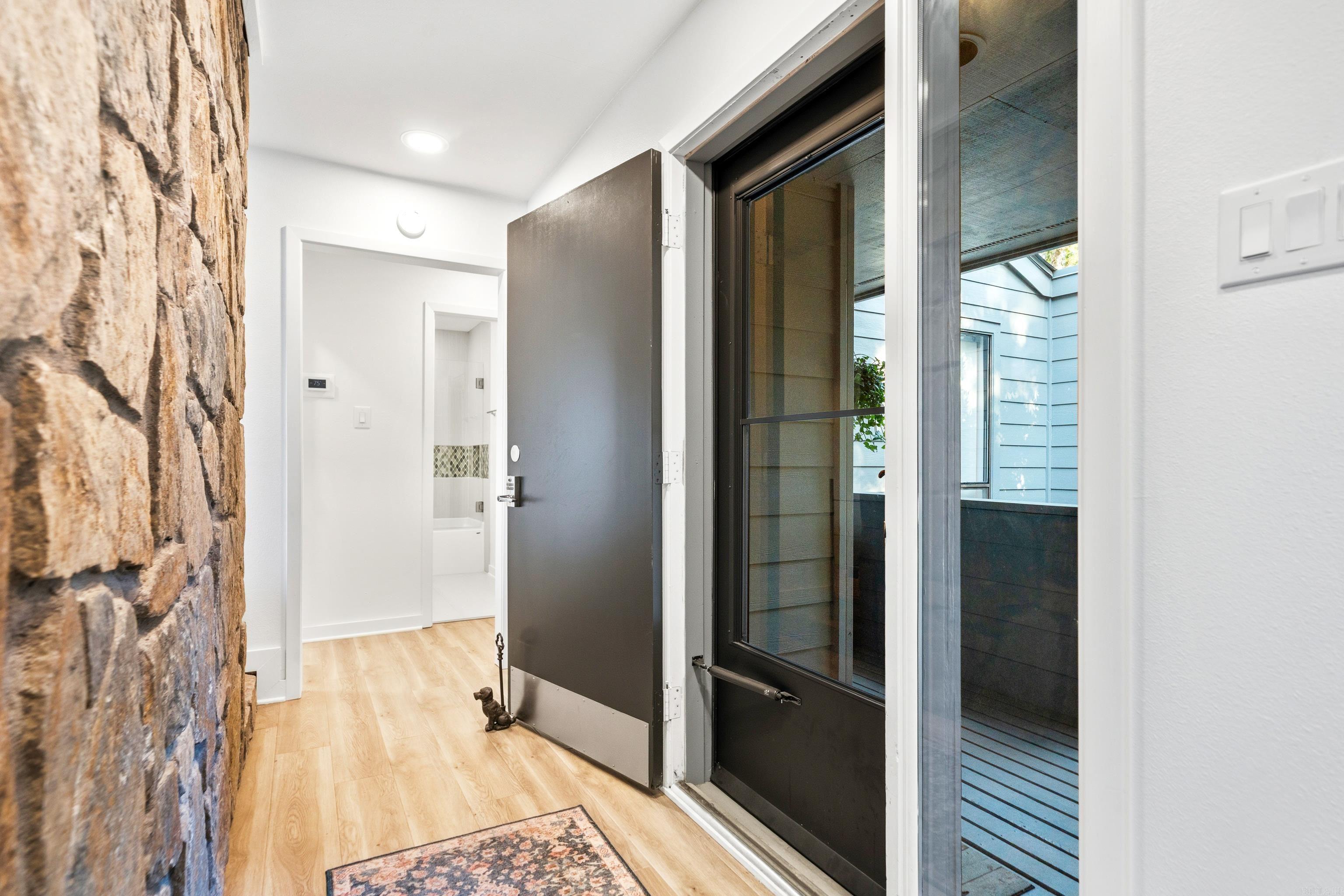 POINT LOOKOUT - Residential