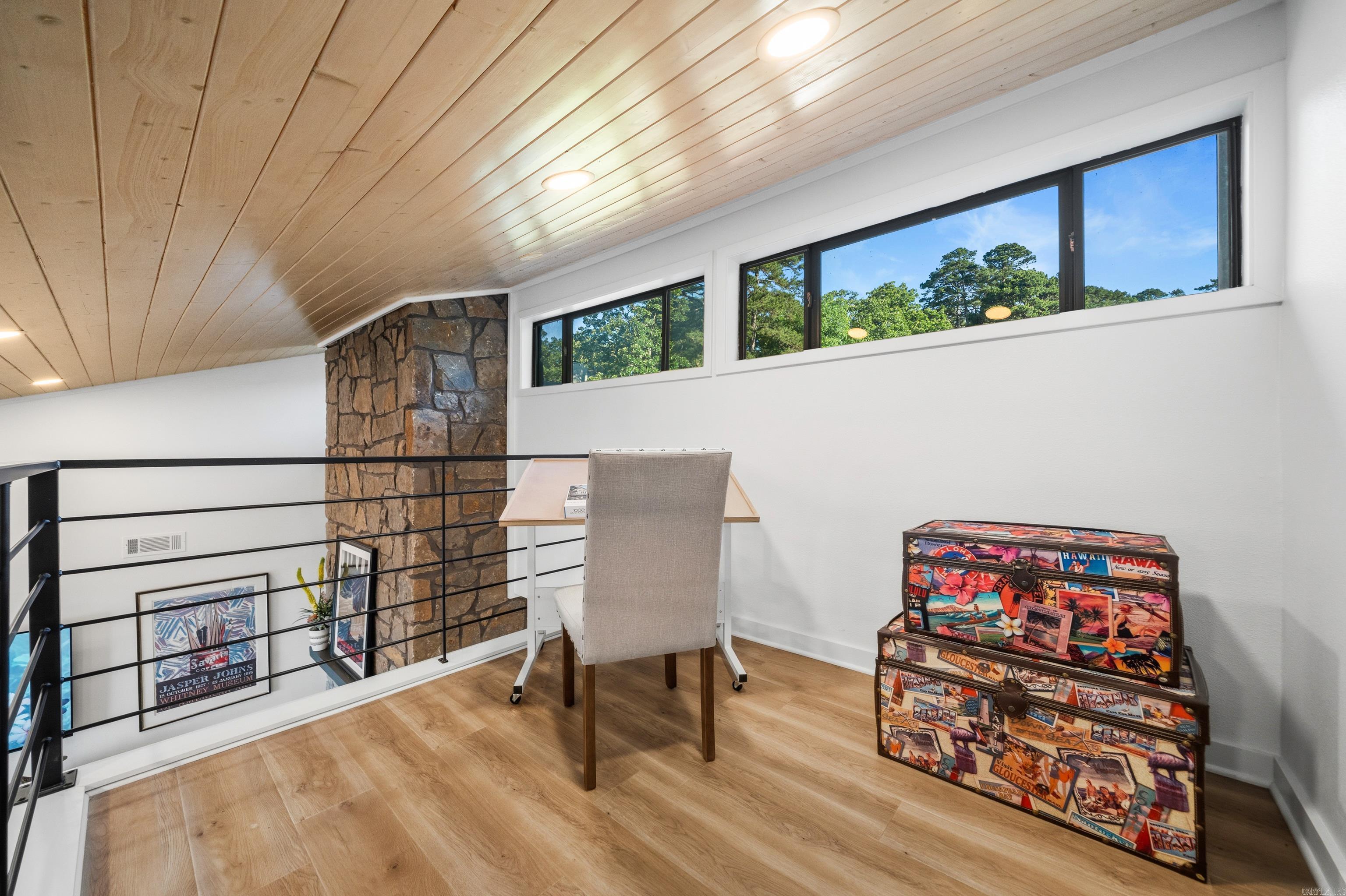 POINT LOOKOUT - Residential