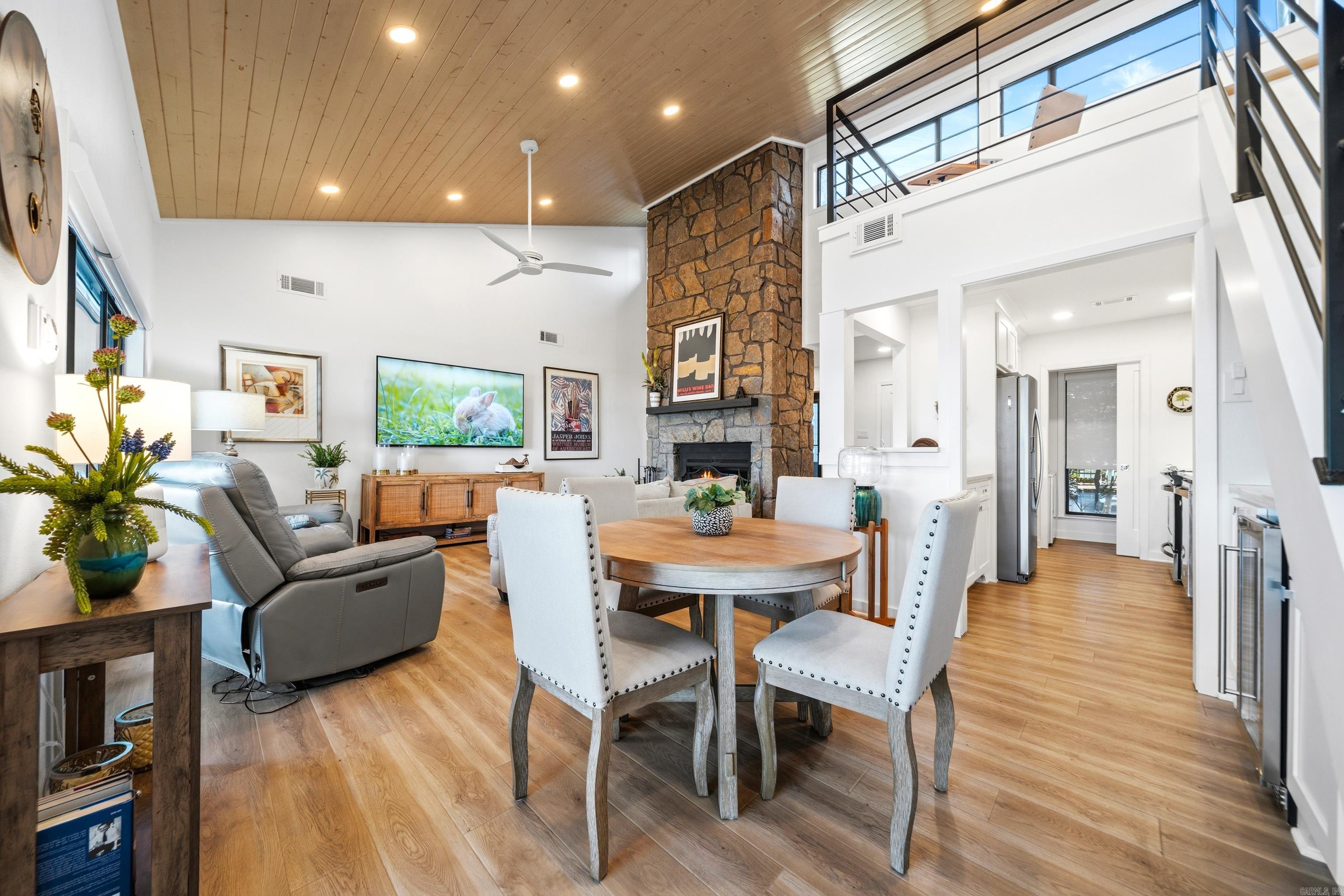 POINT LOOKOUT - Residential