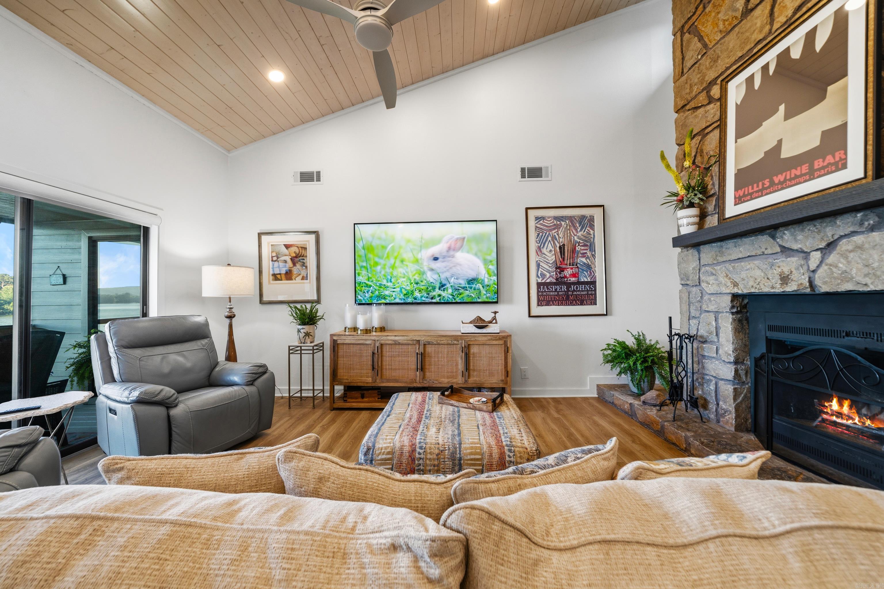 POINT LOOKOUT - Residential