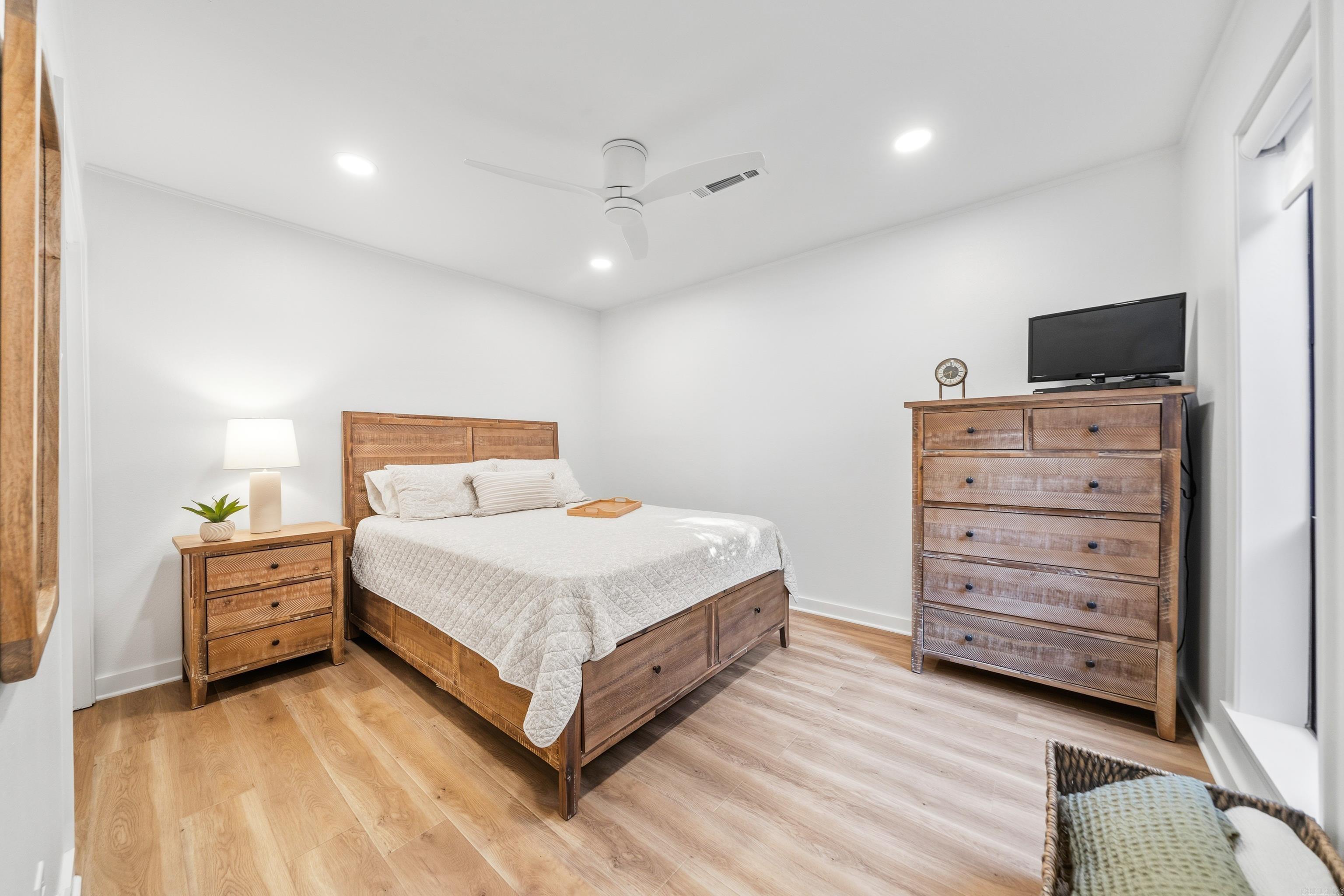 POINT LOOKOUT - Residential